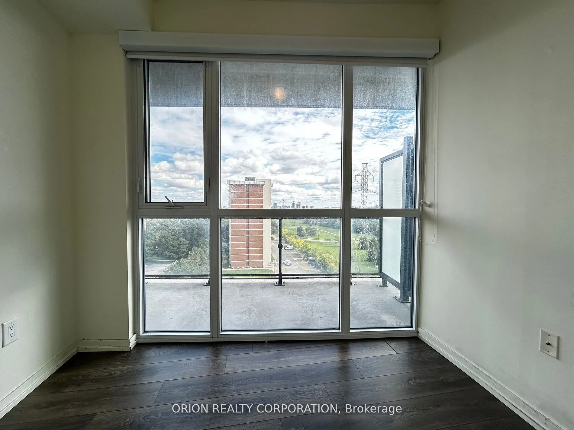 3237 Bayview Avenue, #906