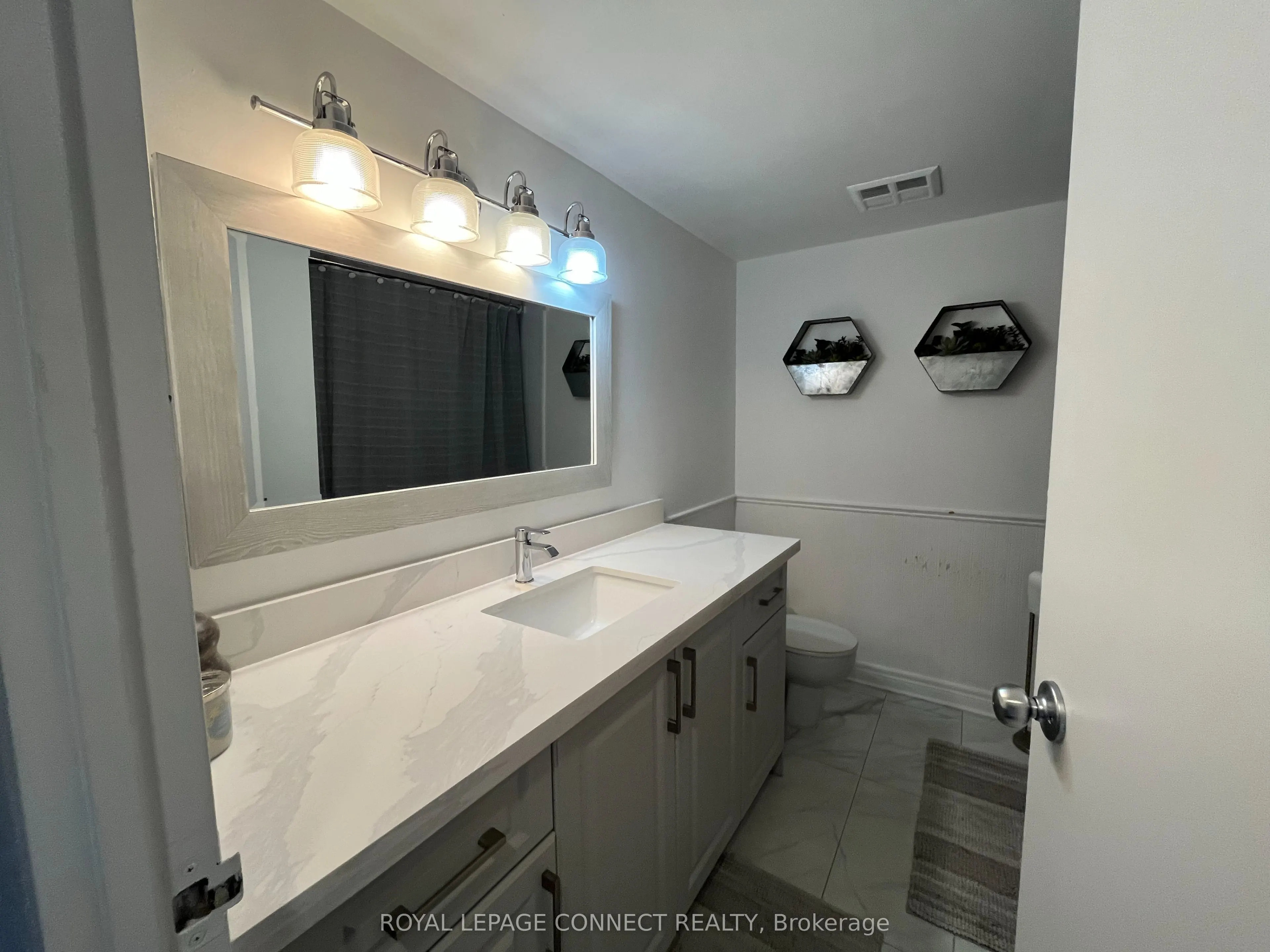 117 Gerrard Street, #601