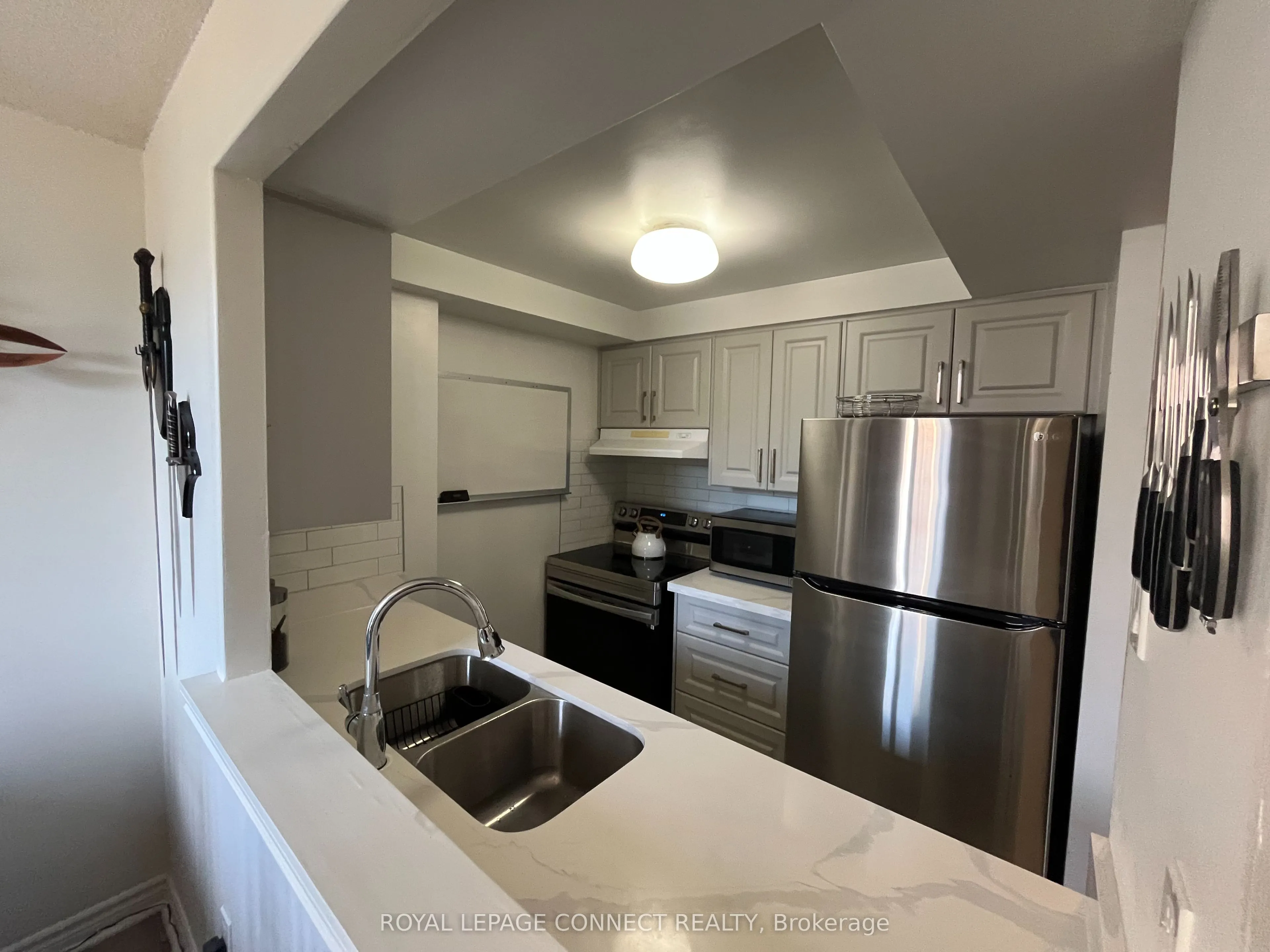 117 Gerrard Street, #601