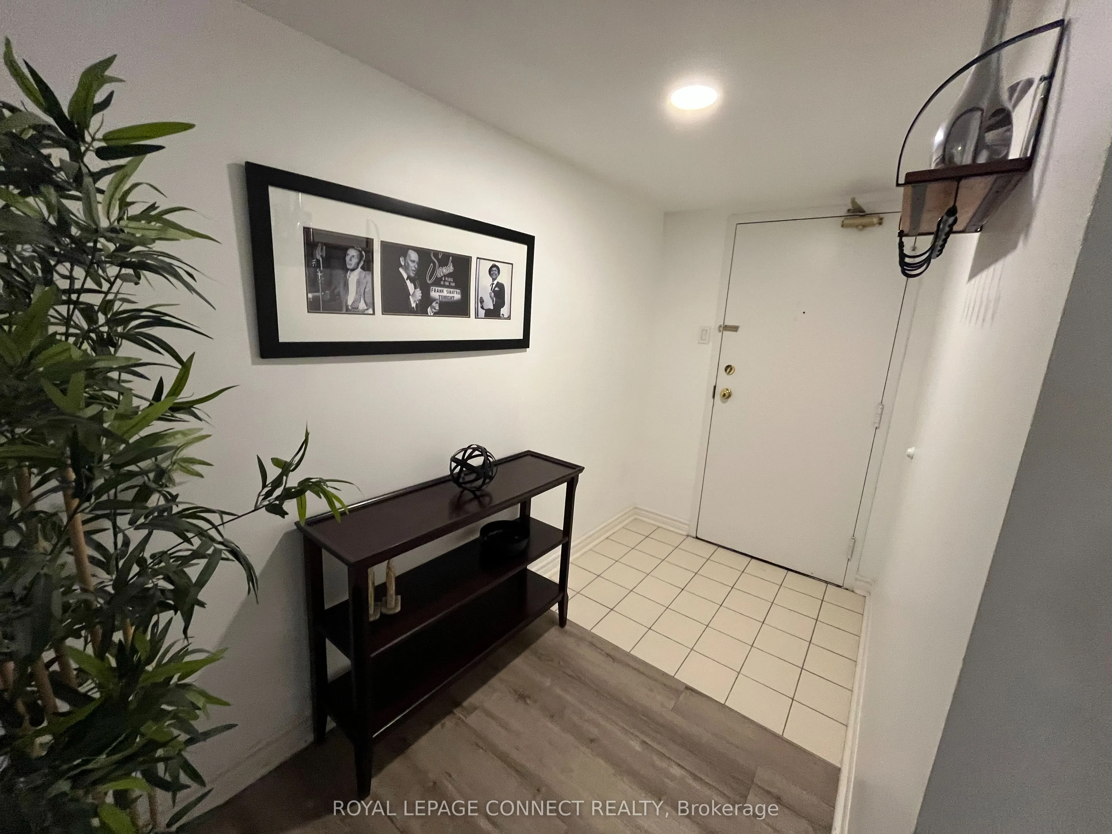 117 Gerrard Street, #601