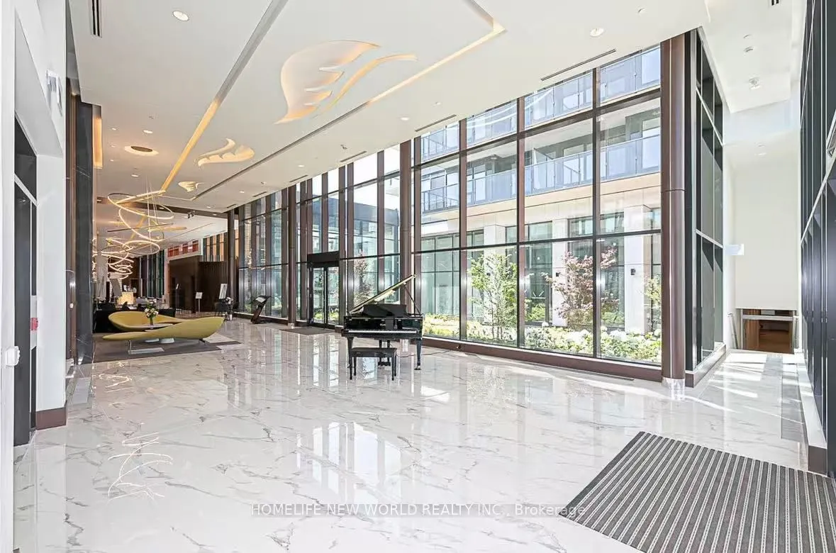 85 McMahon Drive W, #206