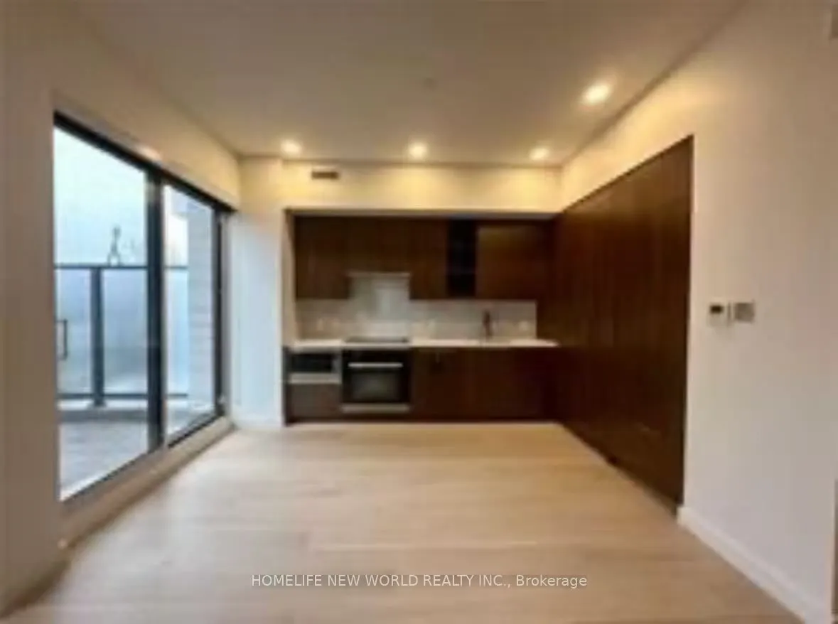 85 McMahon Drive W, #206