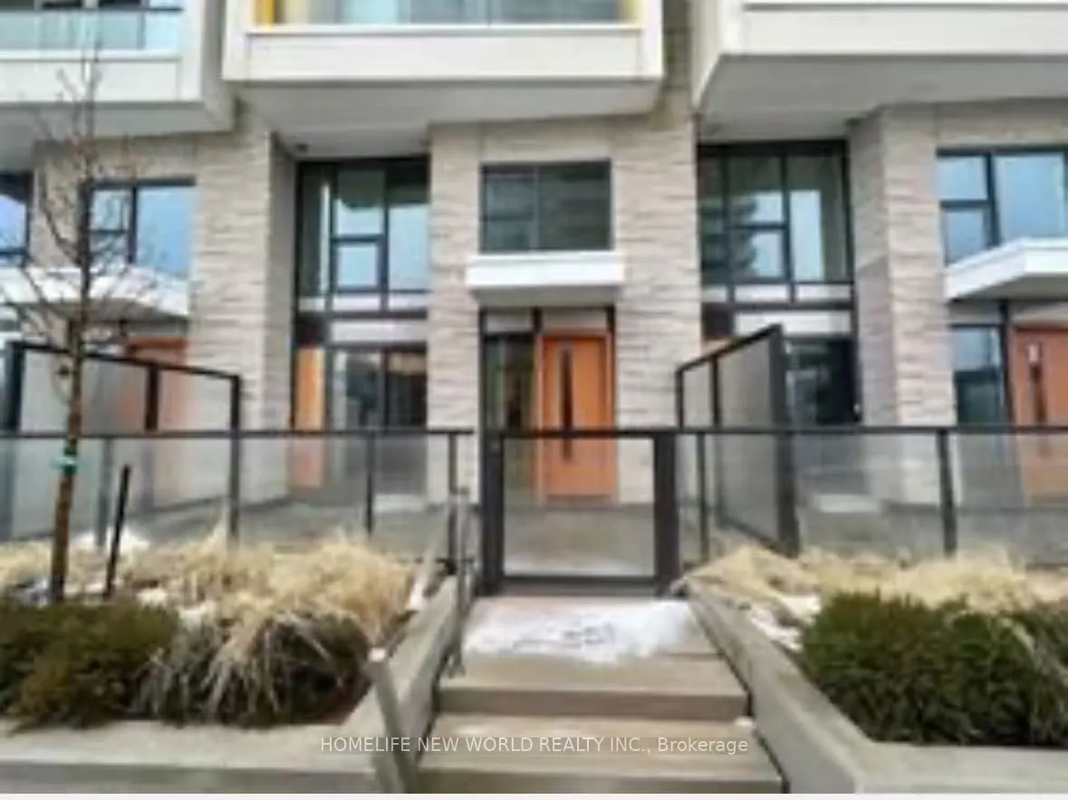 85 McMahon Drive W, #206