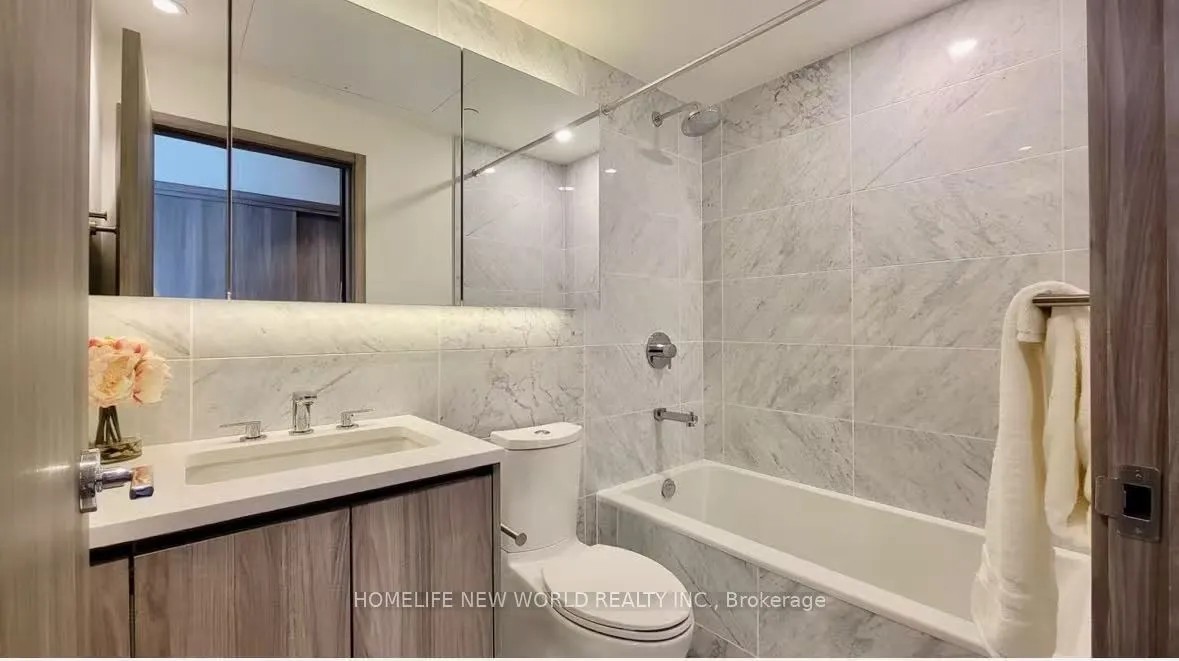 85 McMahon Drive W, #206