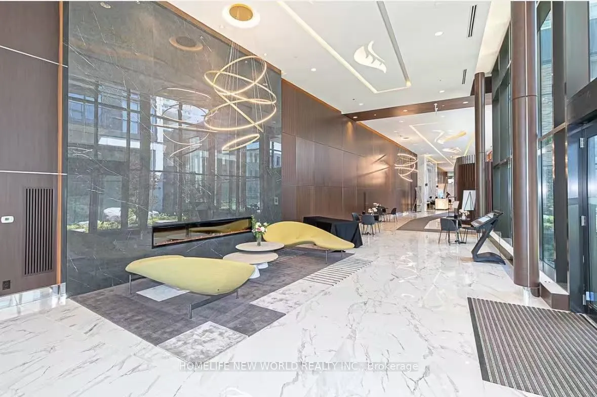 85 McMahon Drive W, #206