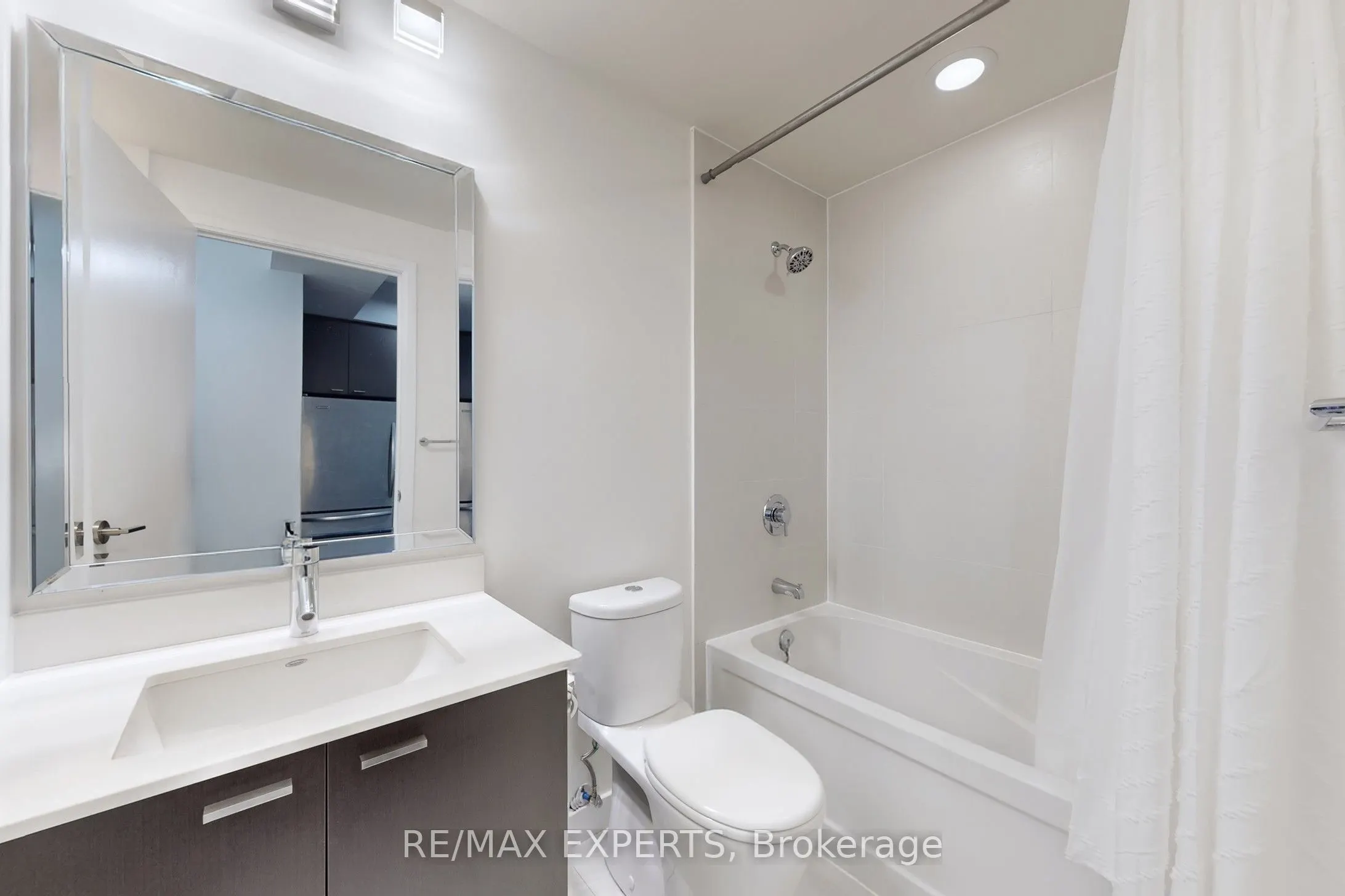 775 King Street W, #1013