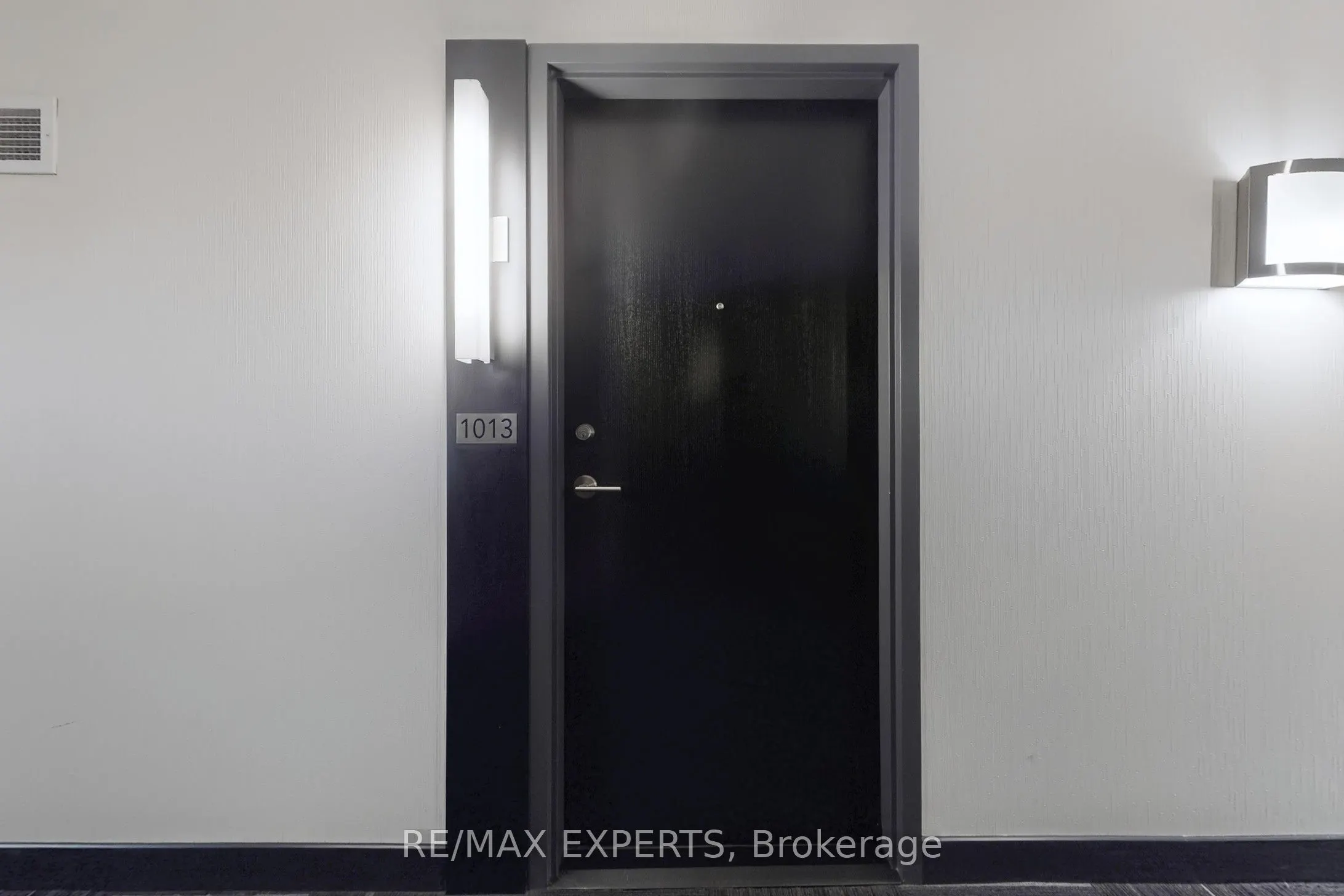 775 King Street W, #1013