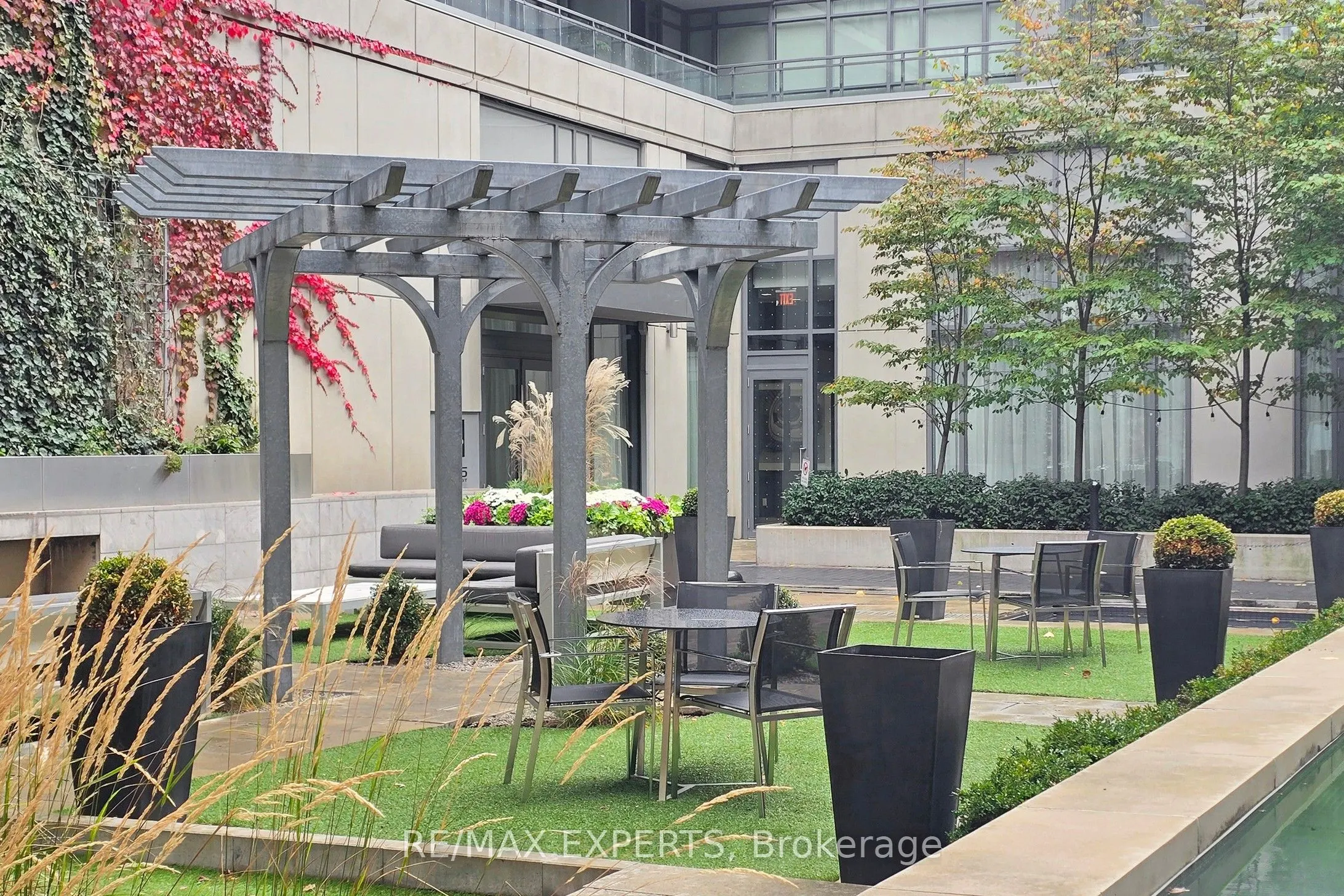 775 King Street W, #1013