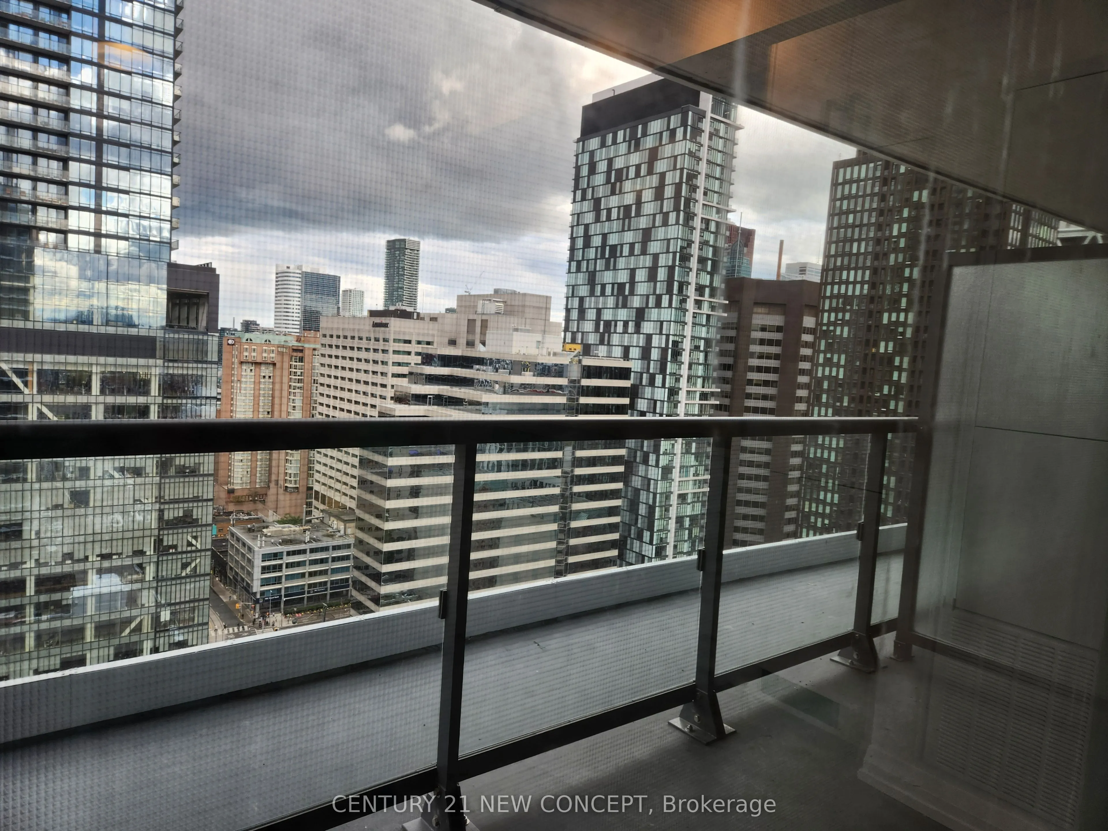 280 Dundas Street W, #2504