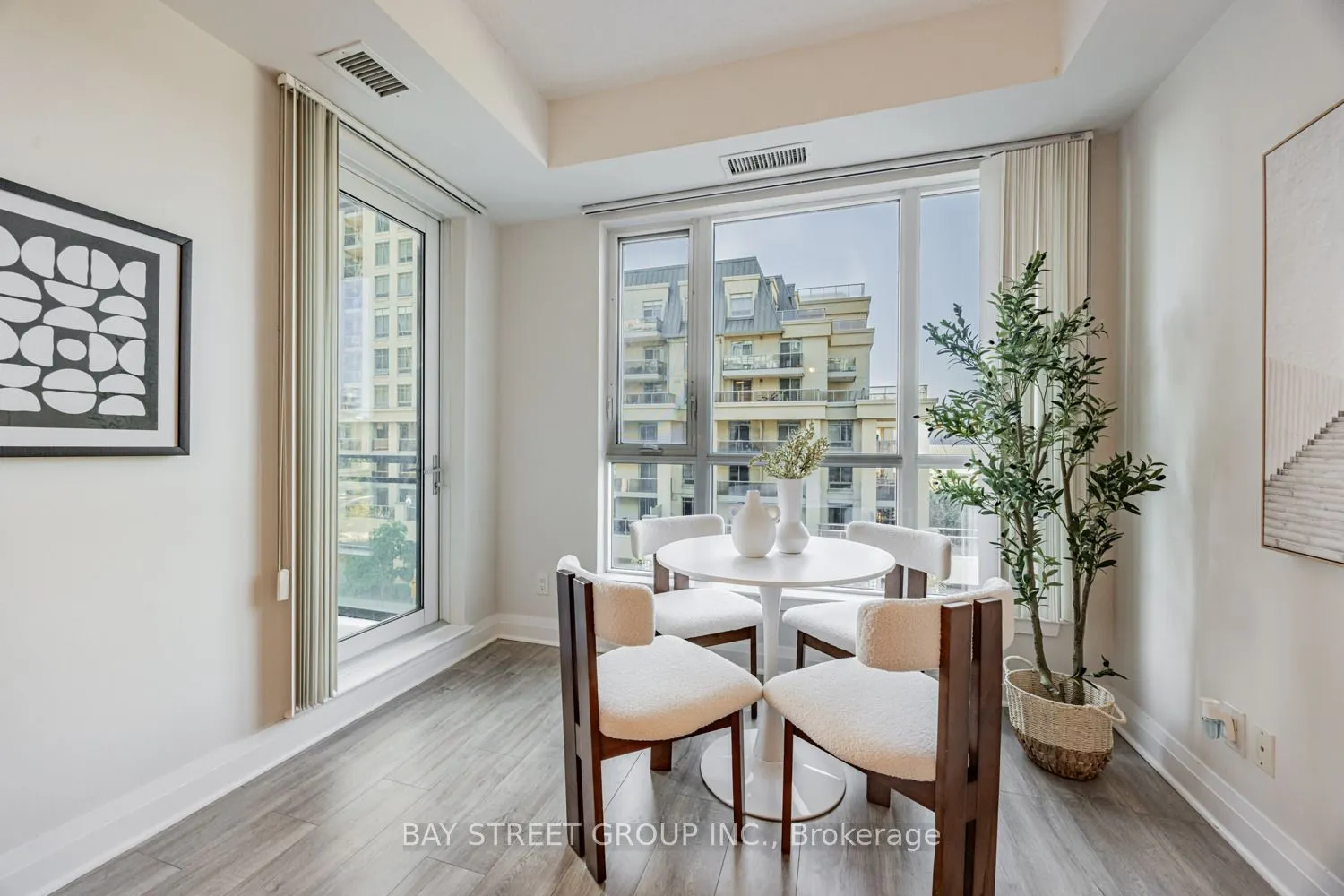 17 Kenaston Gardens, #413