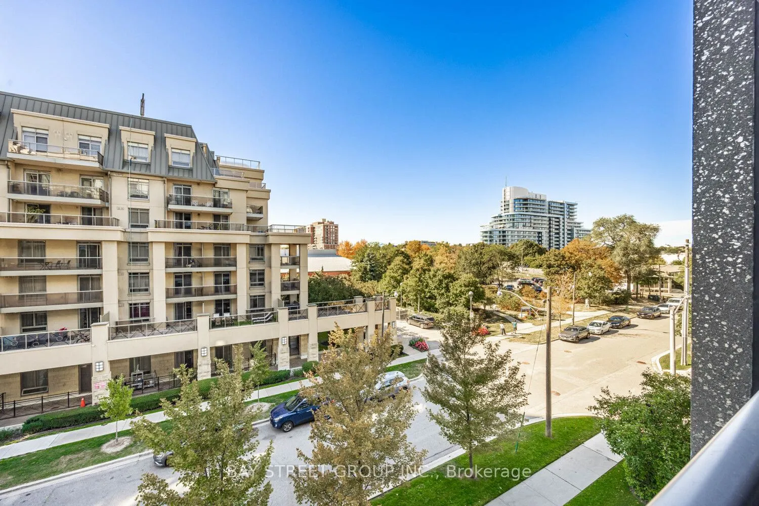 17 Kenaston Gardens, #413