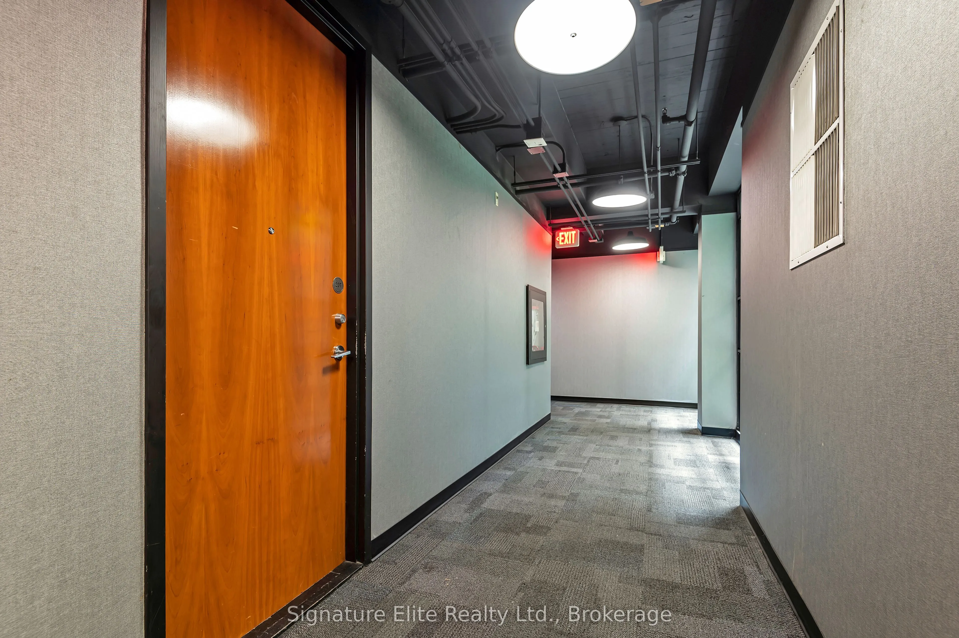 43 Hanna Avenue, #207