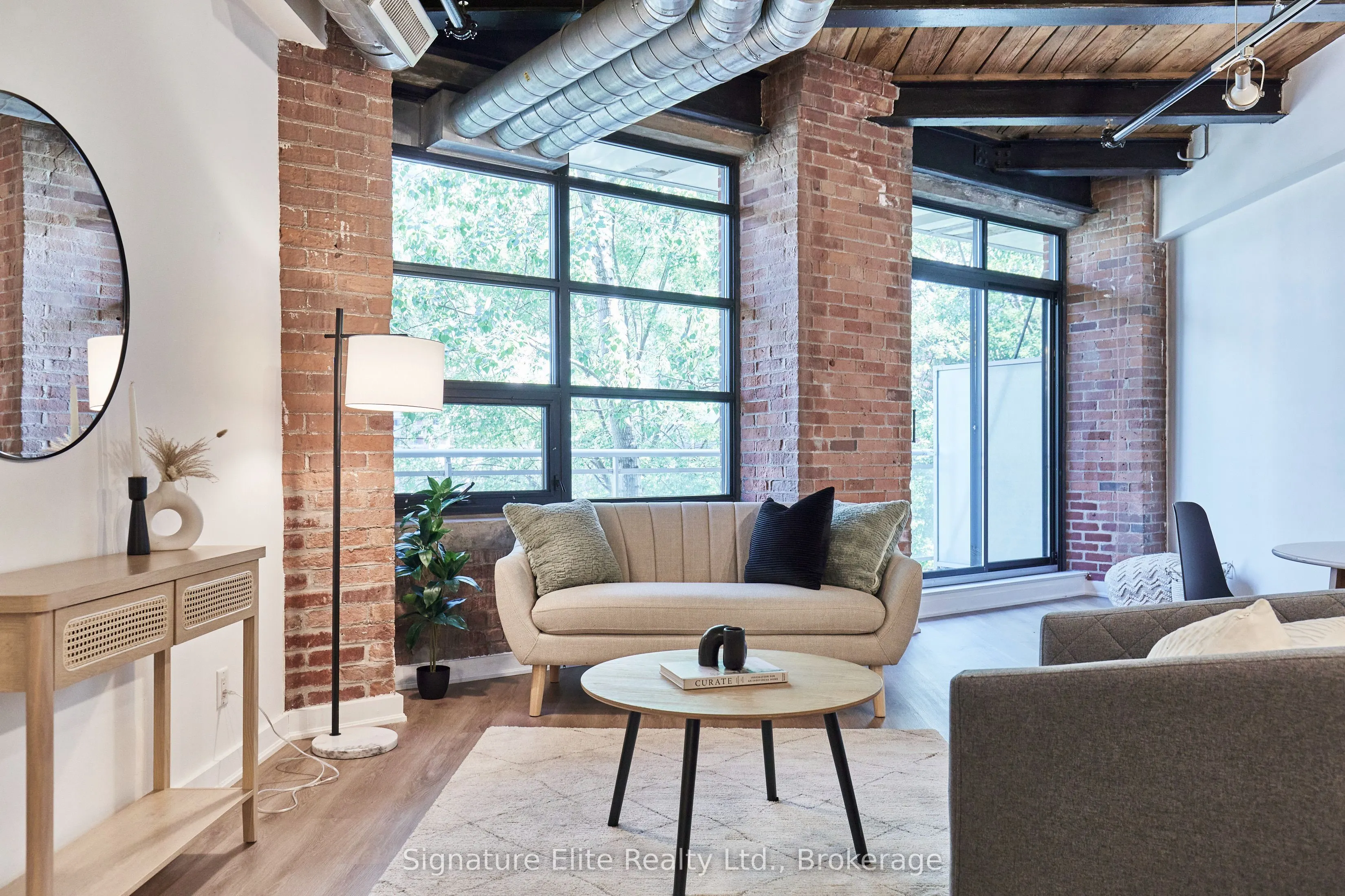 43 Hanna Avenue, #207