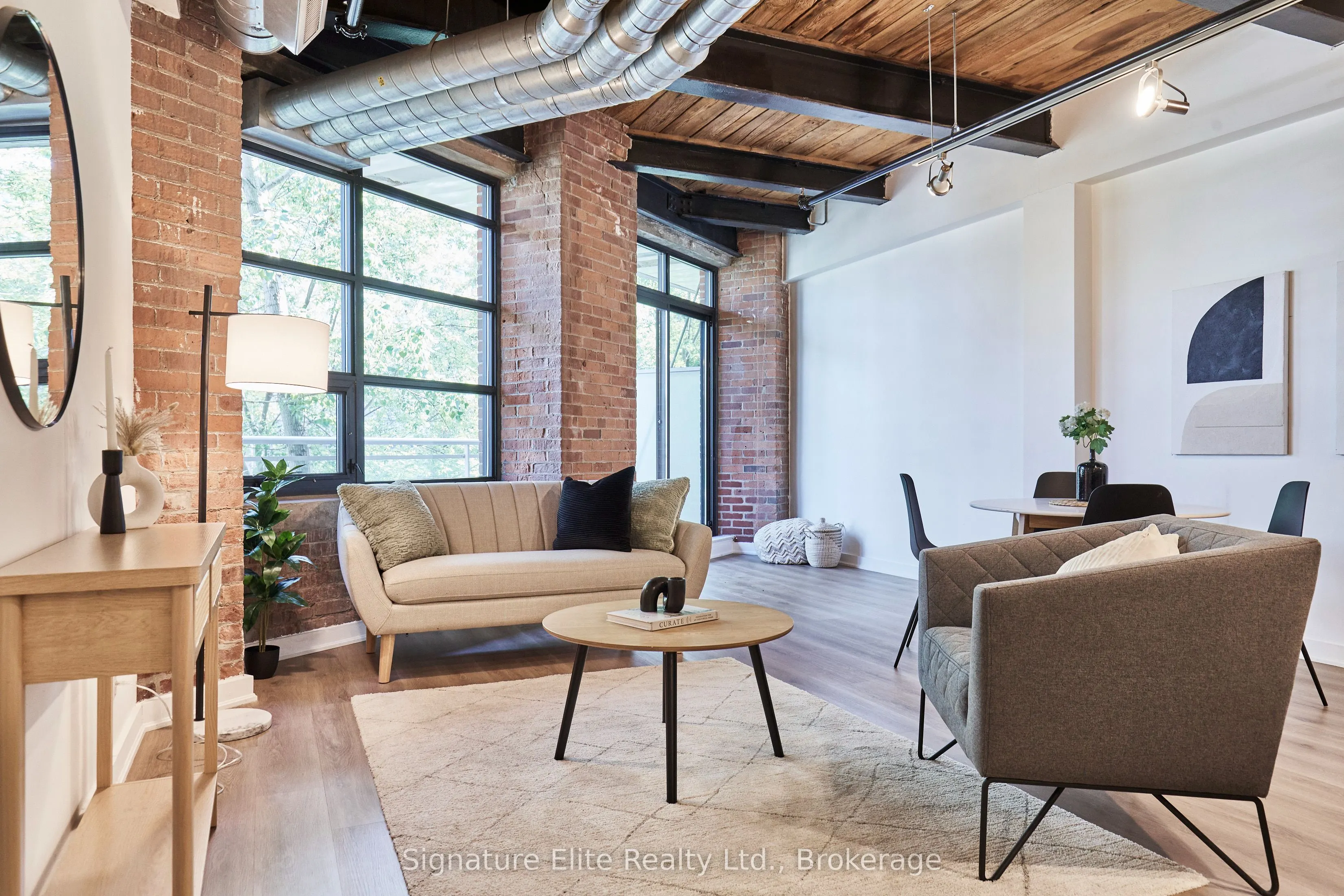 43 Hanna Avenue, #207