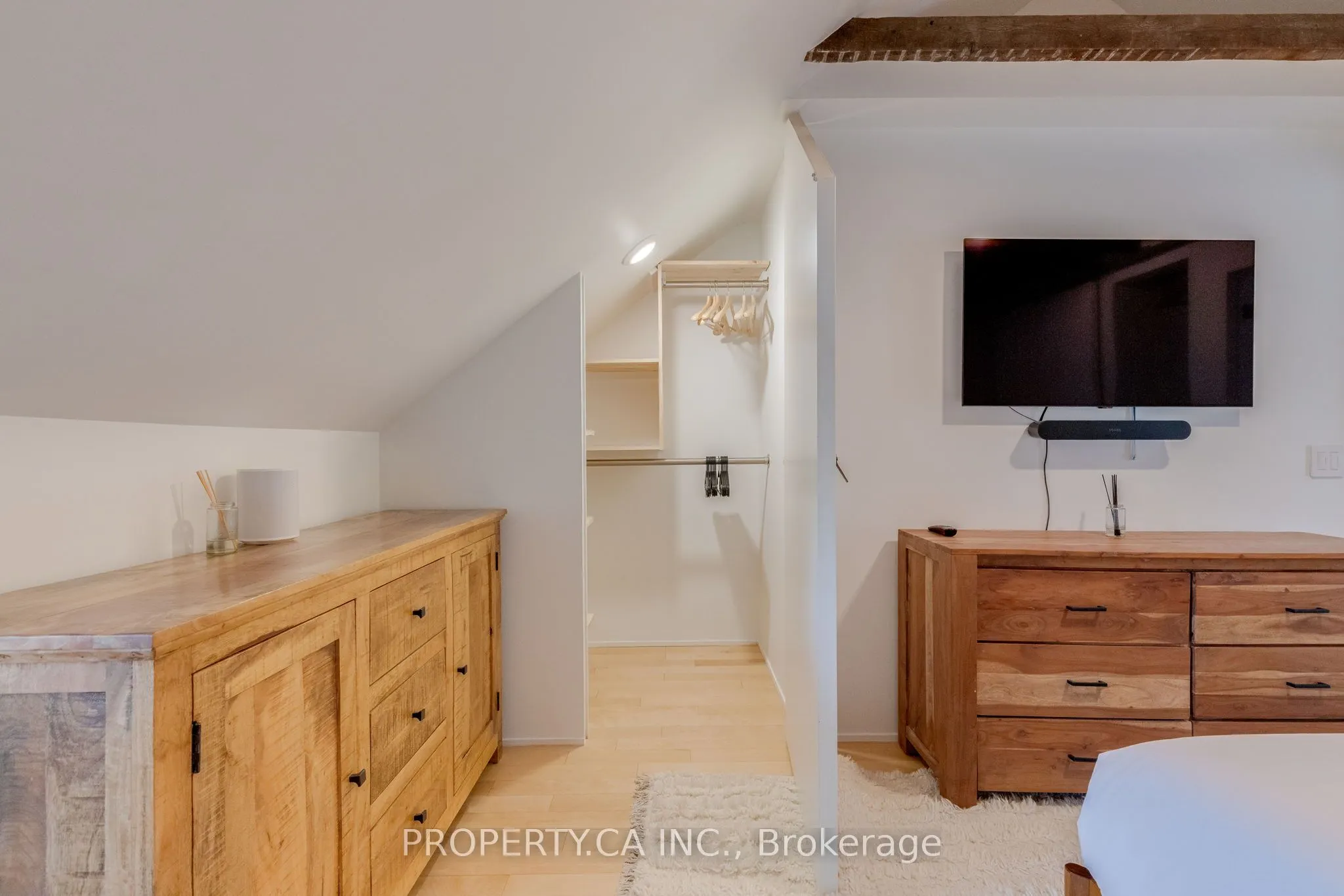 64 Dovercourt Road, #1