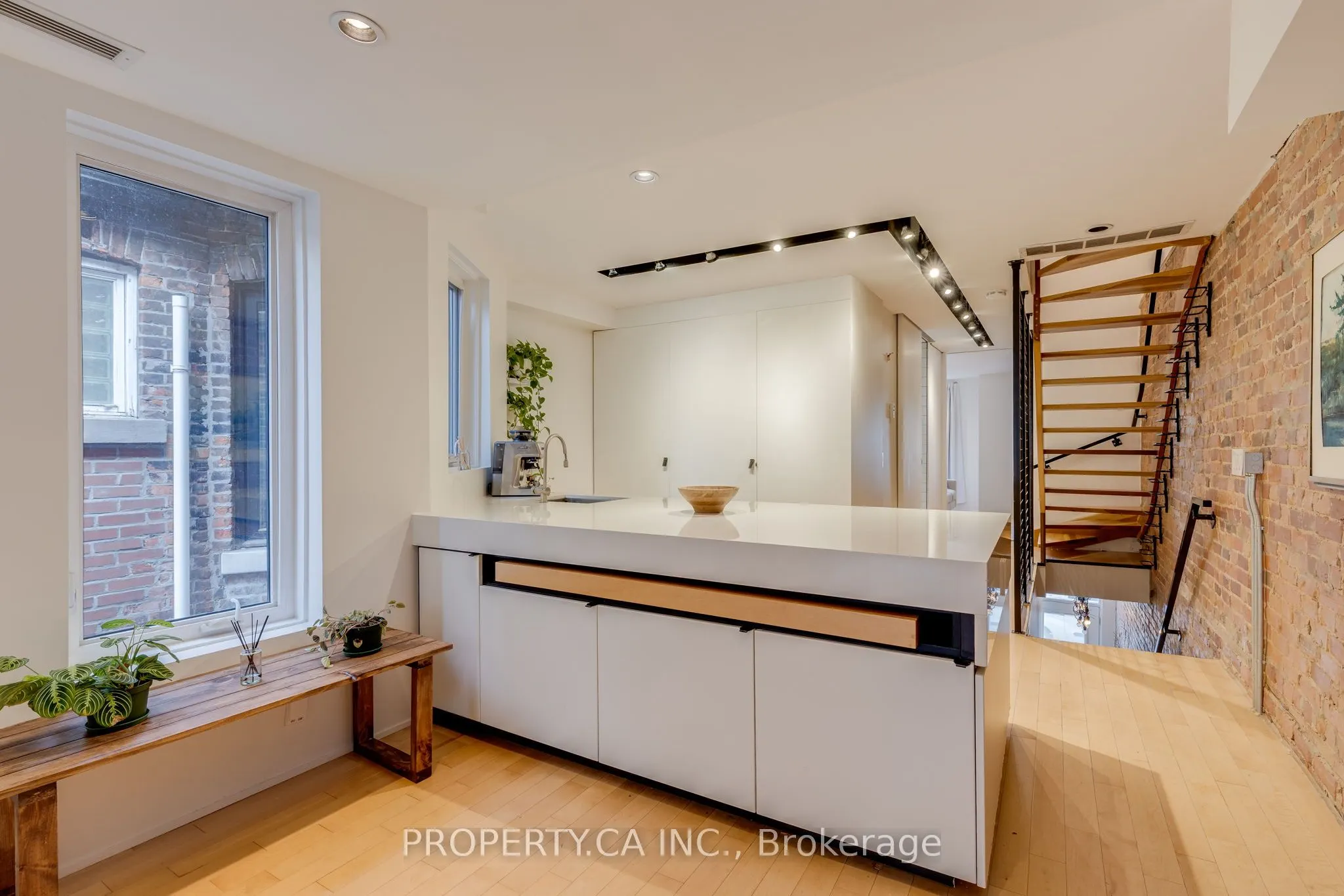 64 Dovercourt Road, #1