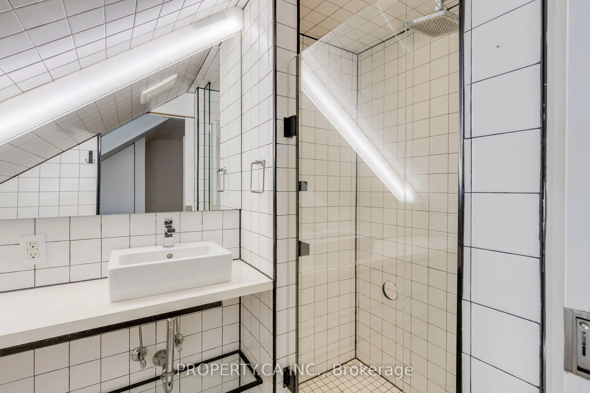 64 Dovercourt Road, #1