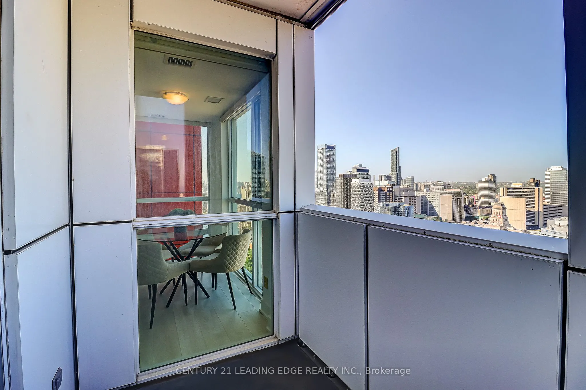 318 Richmond Street, #3904