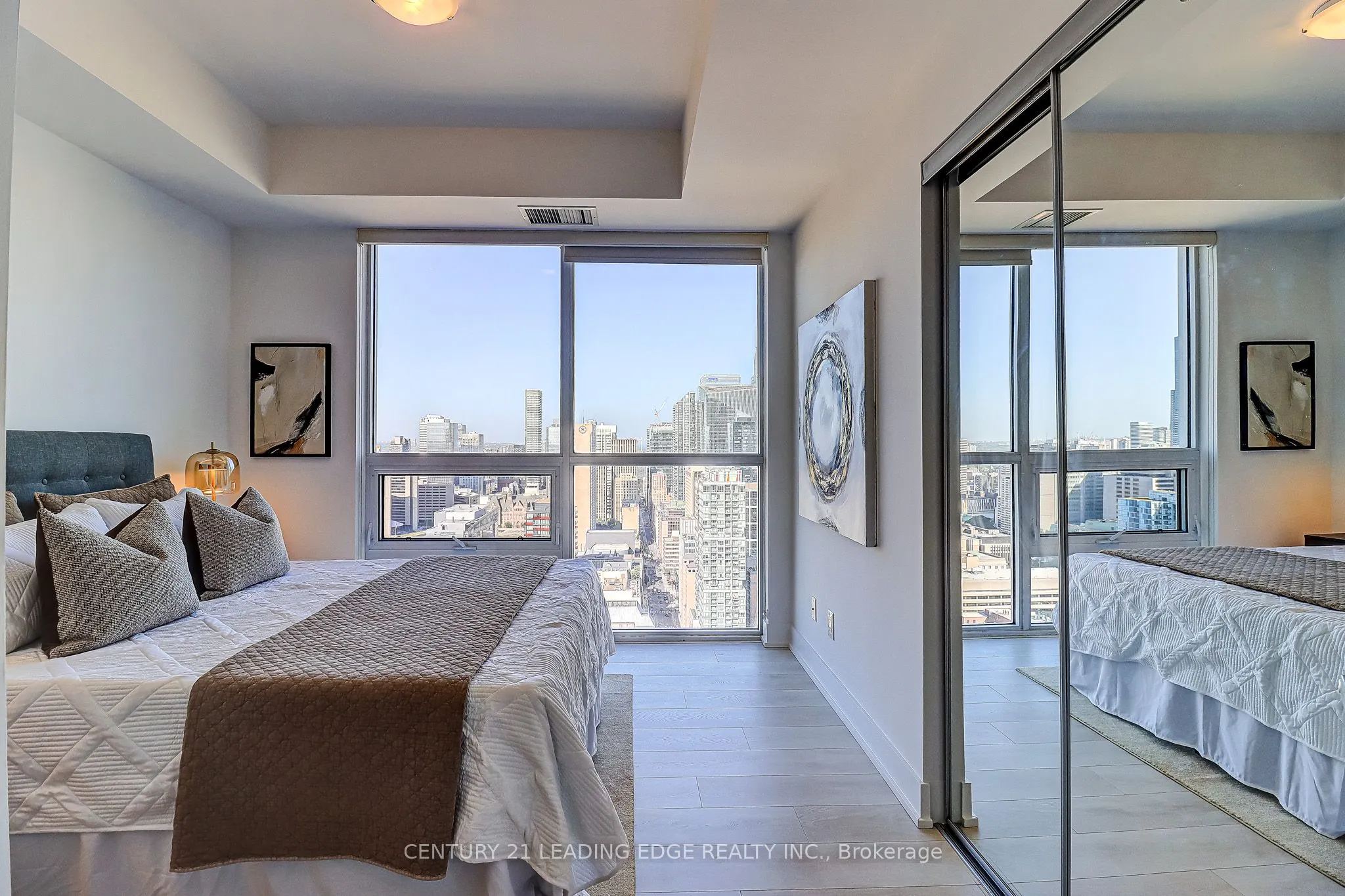 318 Richmond Street, #3904