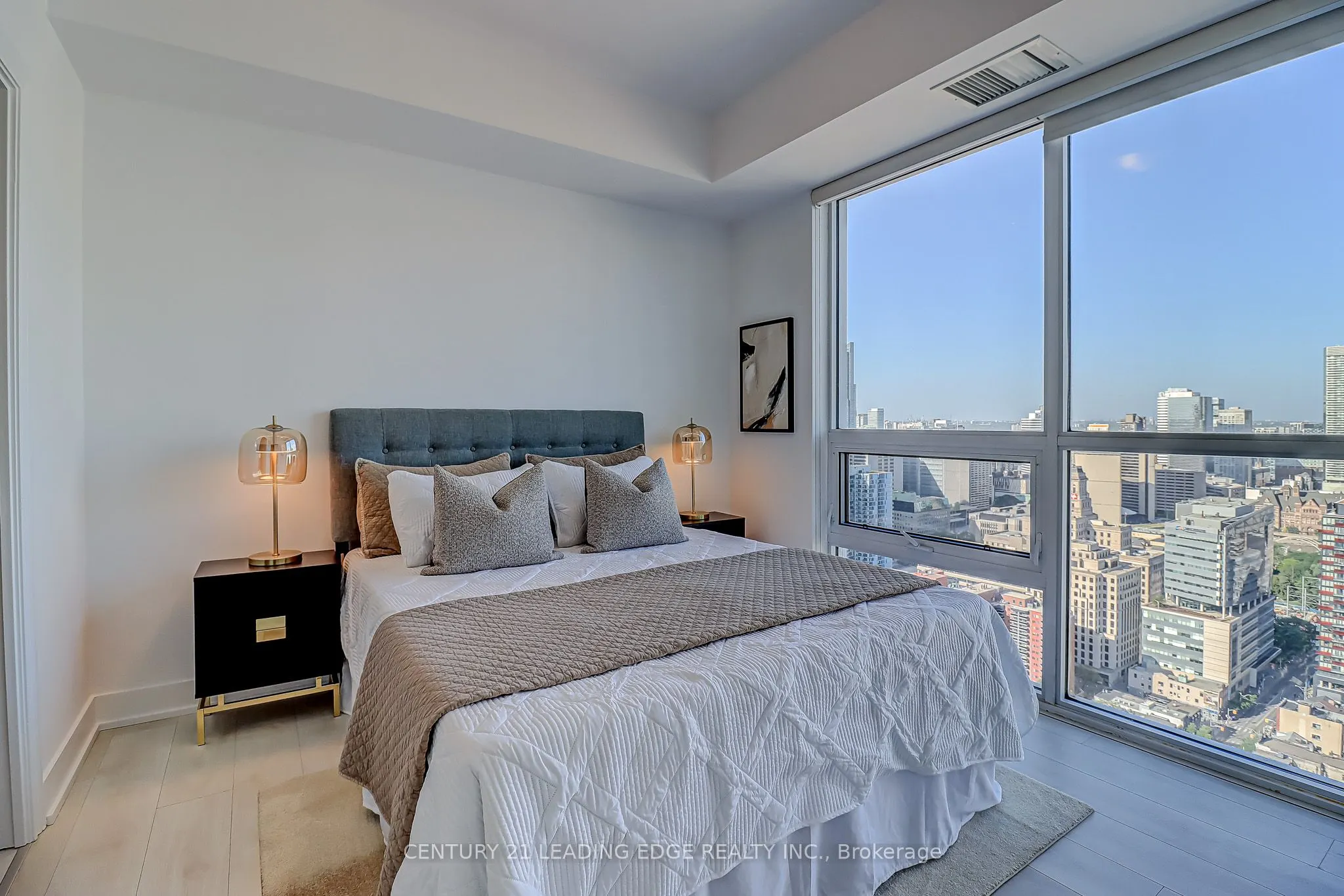 318 Richmond Street, #3904