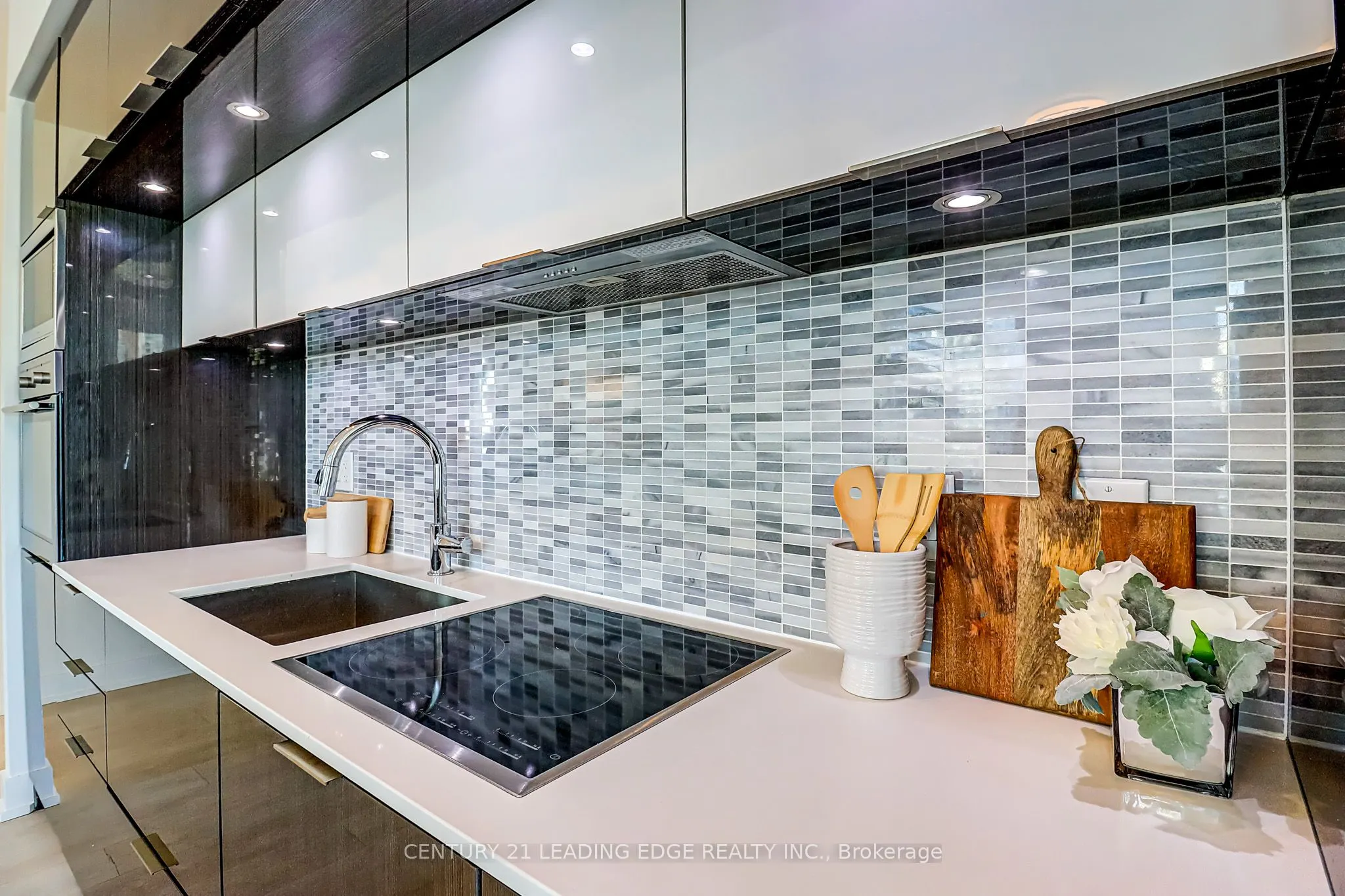 318 Richmond Street, #3904