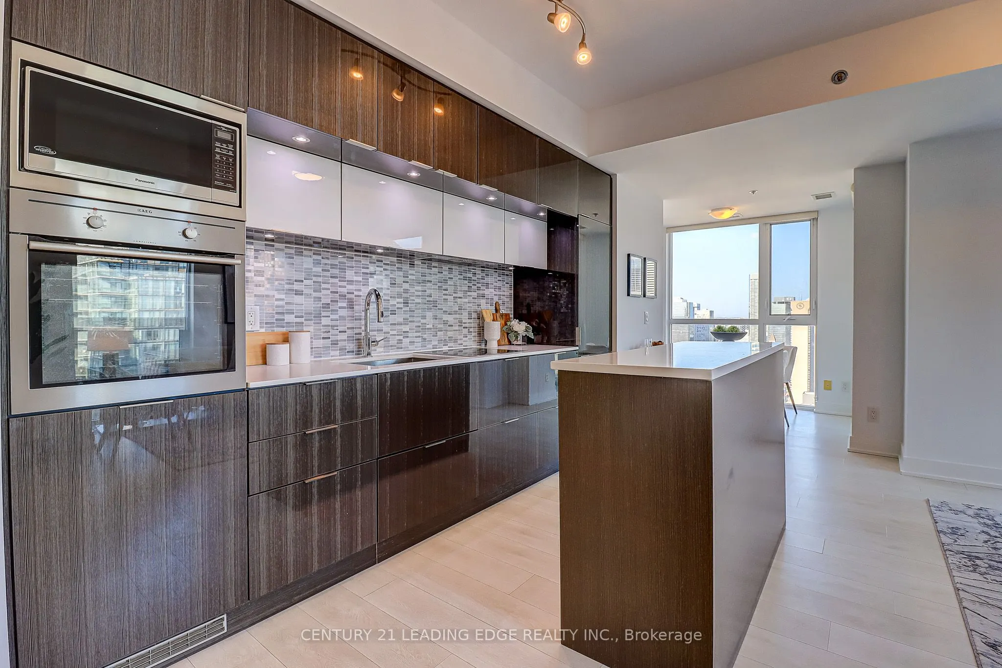 318 Richmond Street, #3904