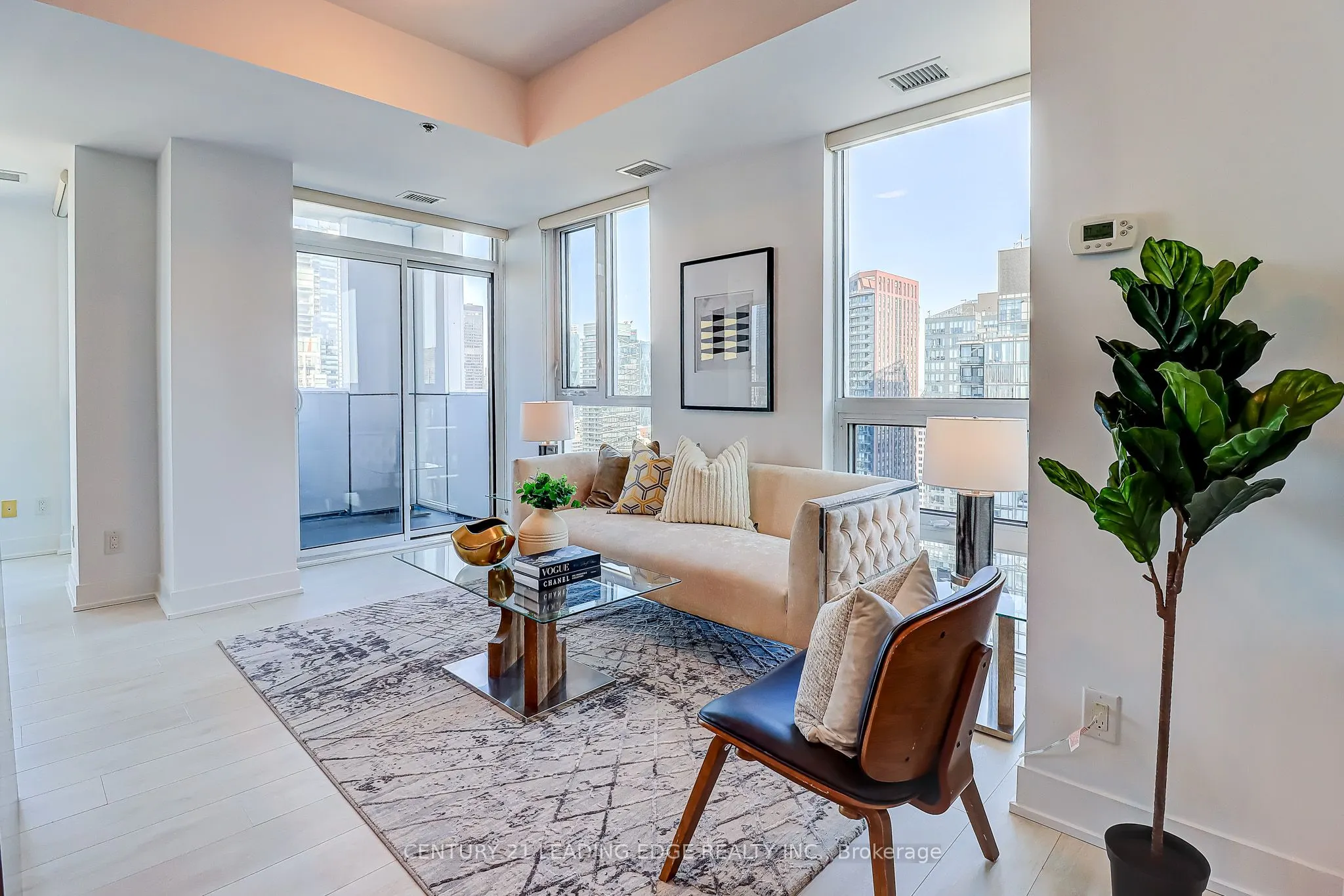 318 Richmond Street, #3904