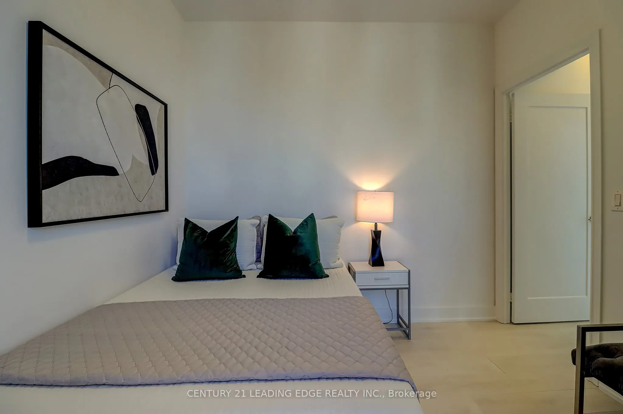 318 Richmond Street, #3904