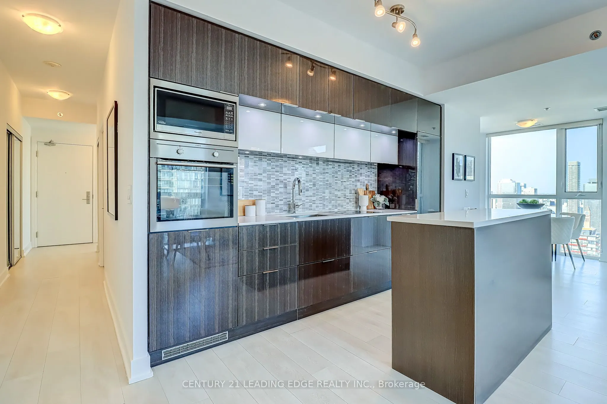 318 Richmond Street, #3904