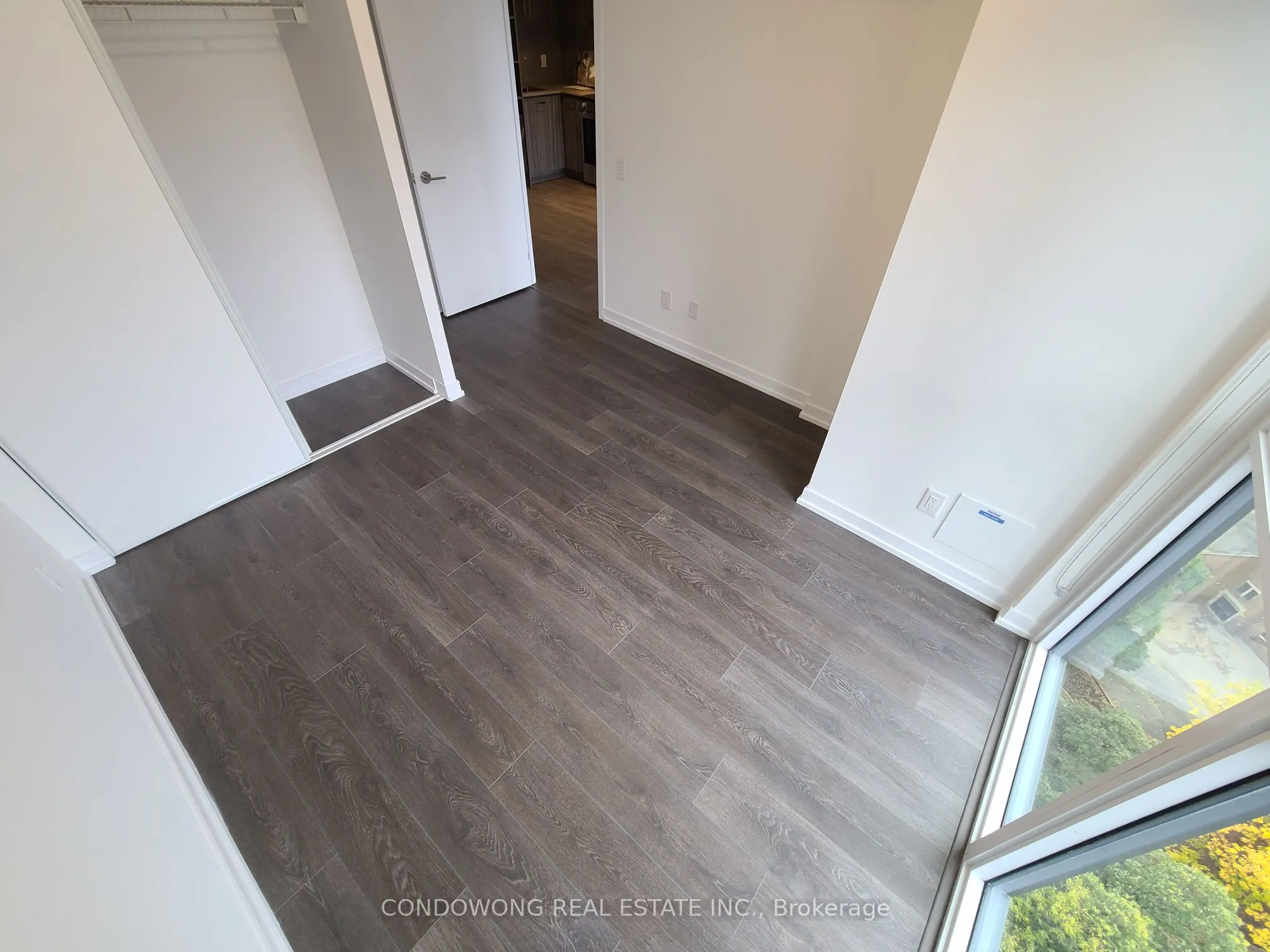 219 Dundas Street E, #2006