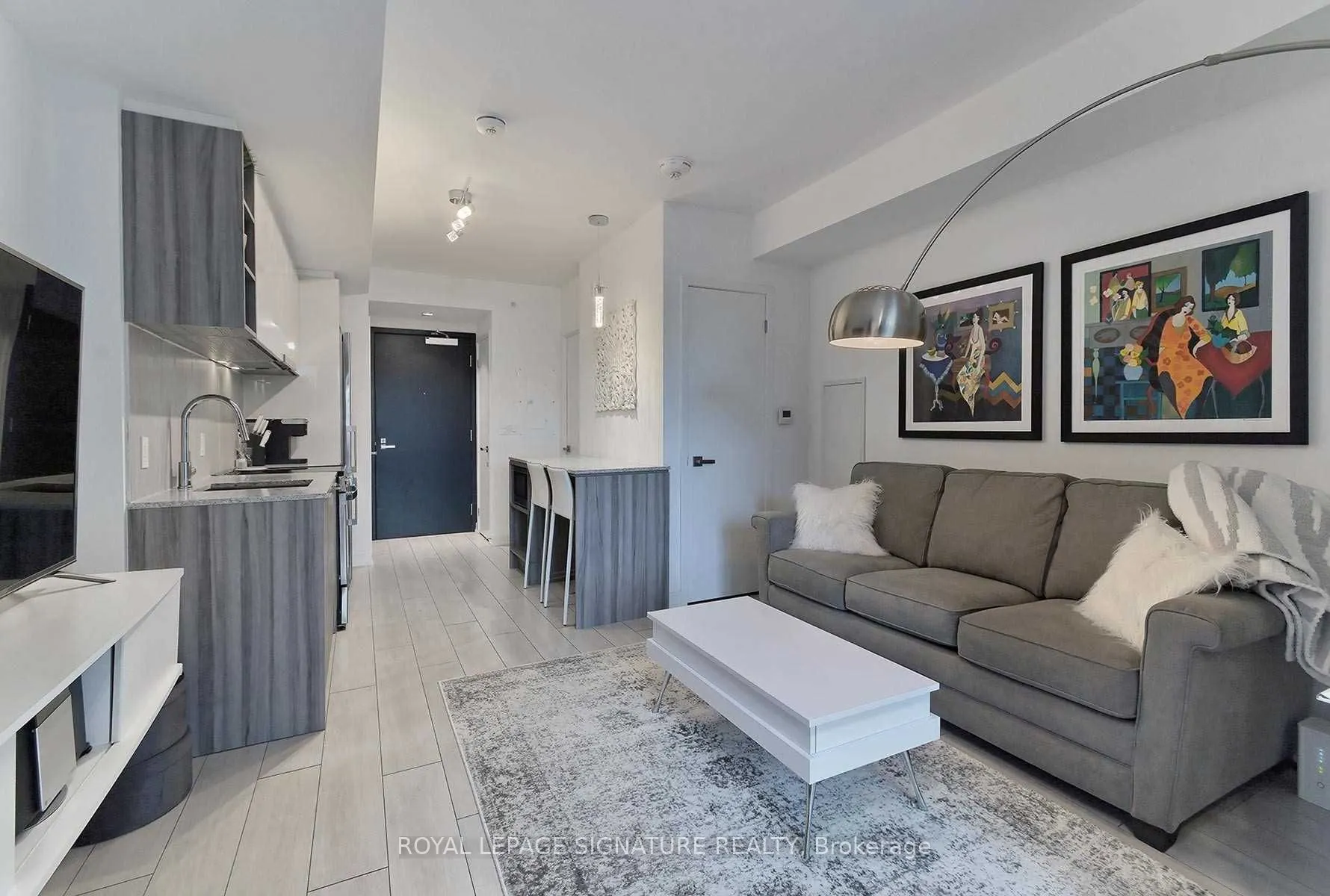 31 Tippett Road, #537