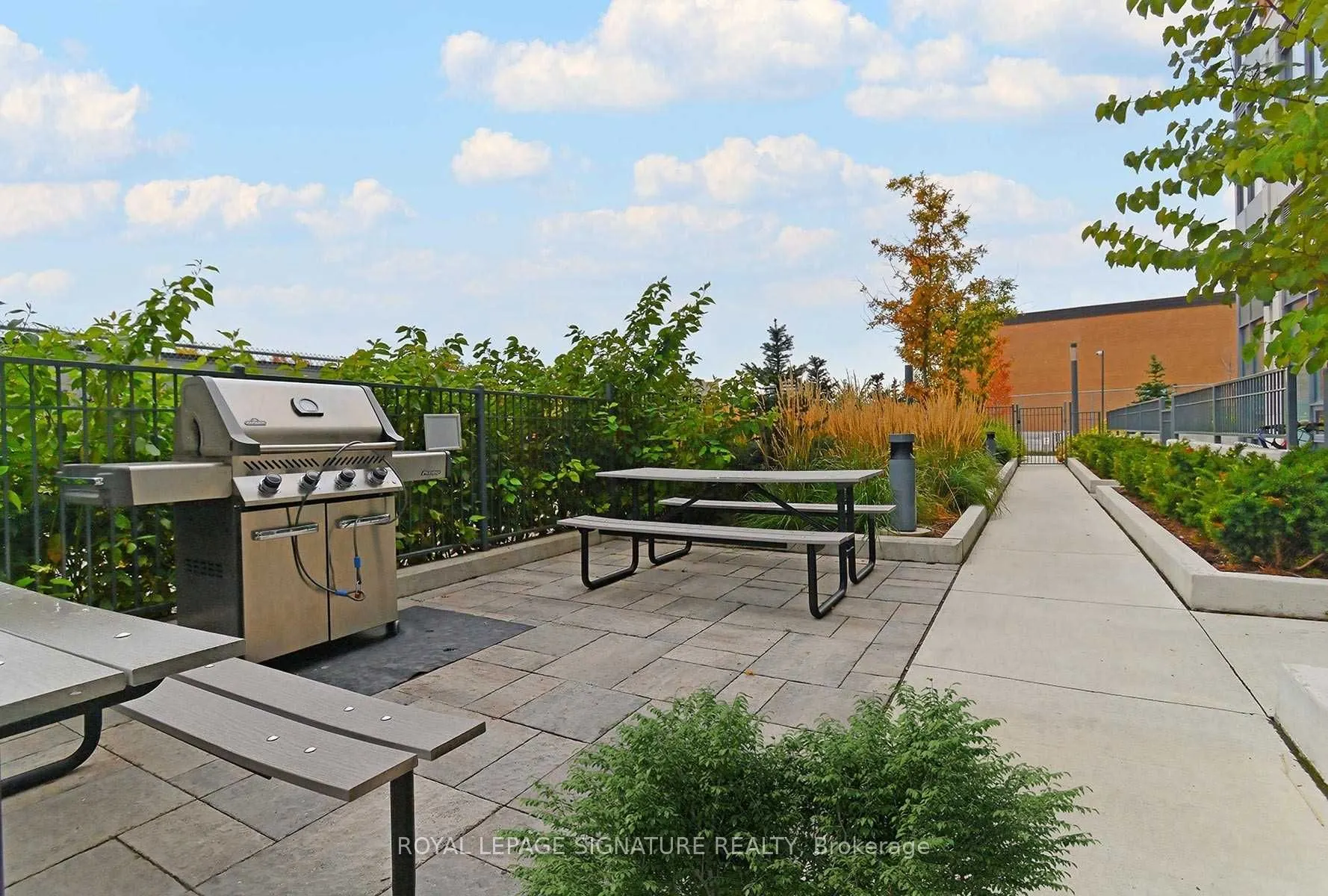 31 Tippett Road, #537