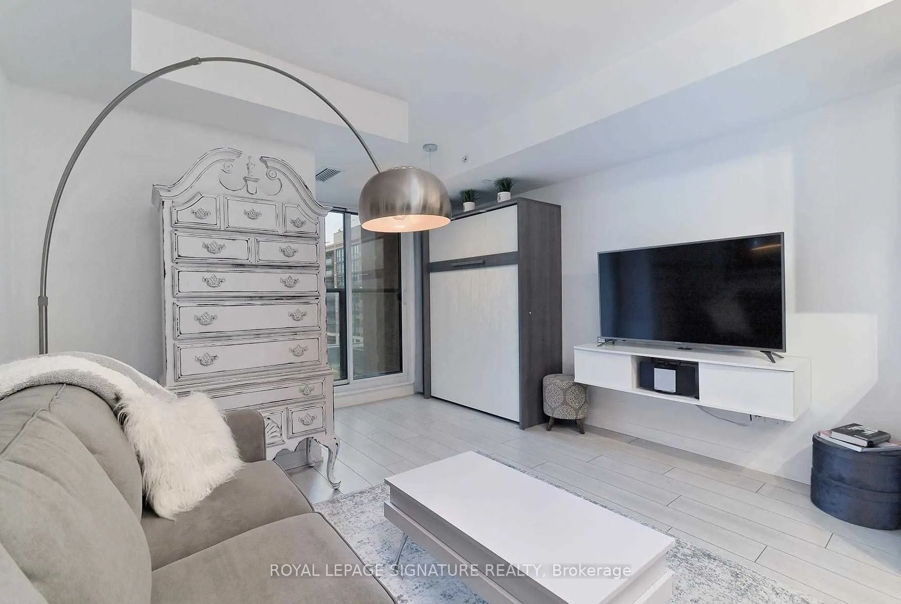 31 Tippett Road, #537