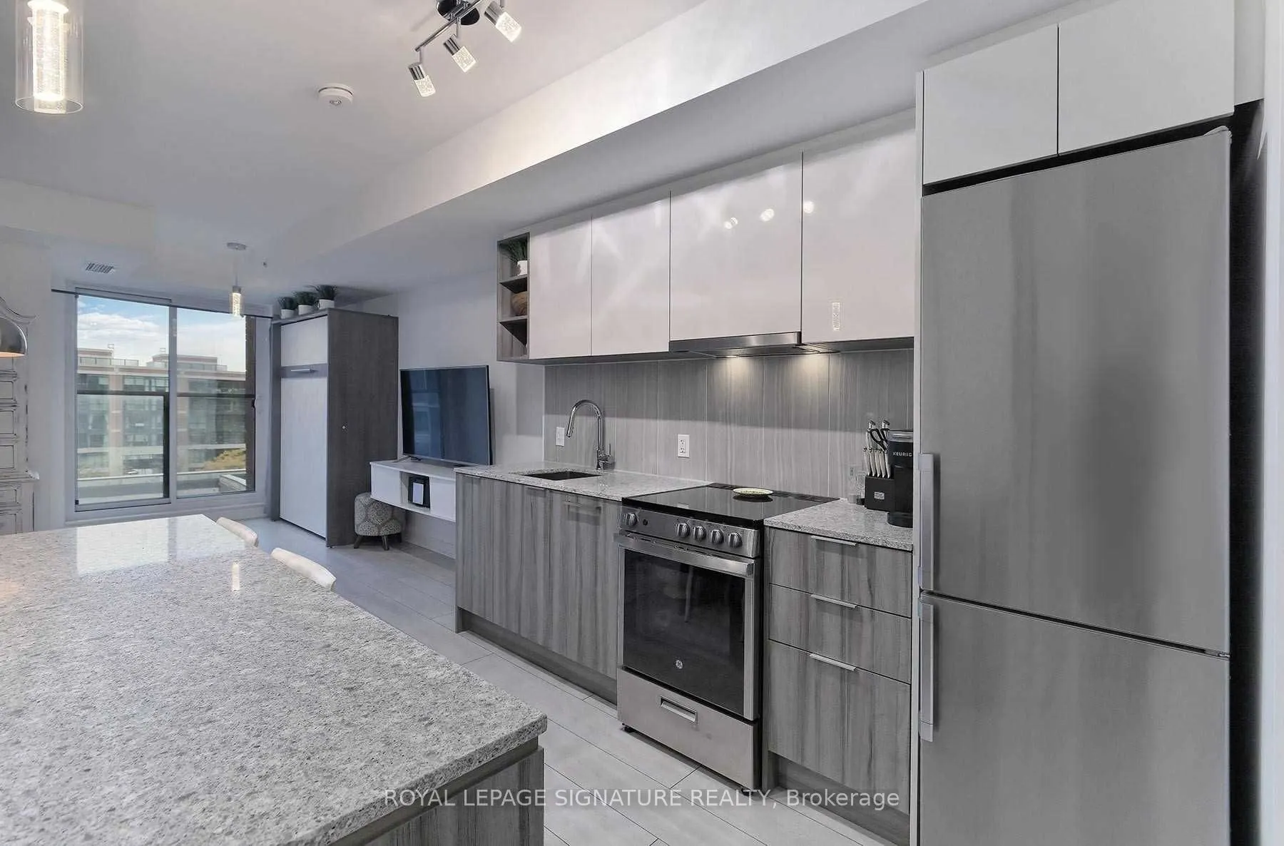 31 Tippett Road, #537