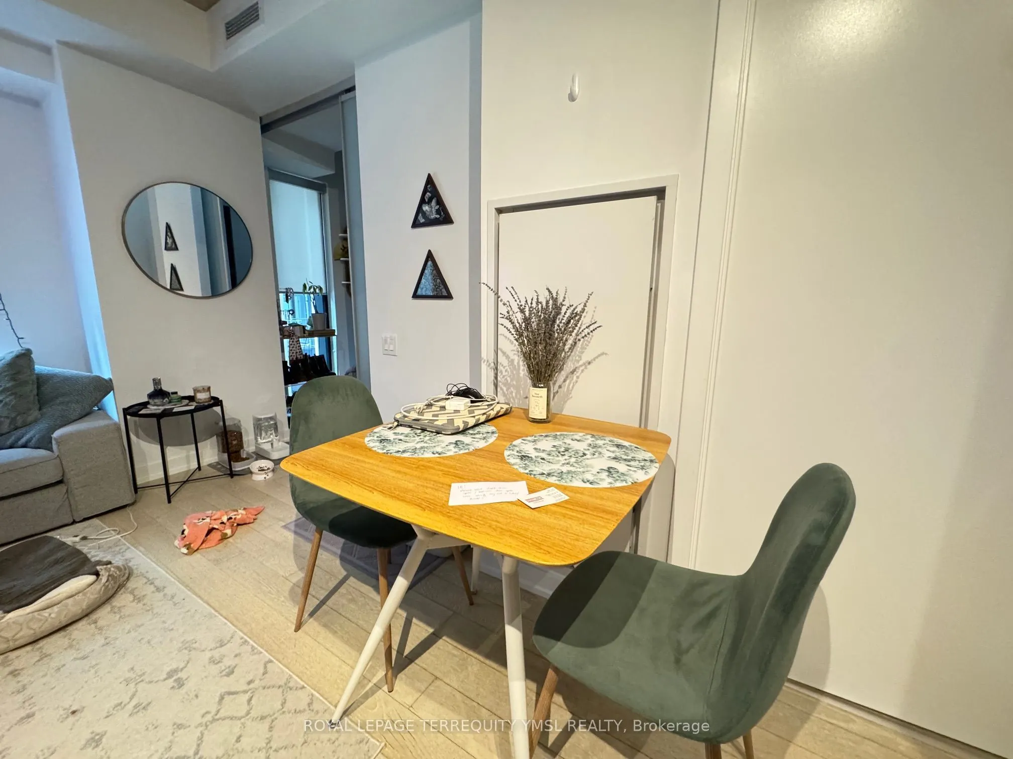 11 Charlotte Street, #510