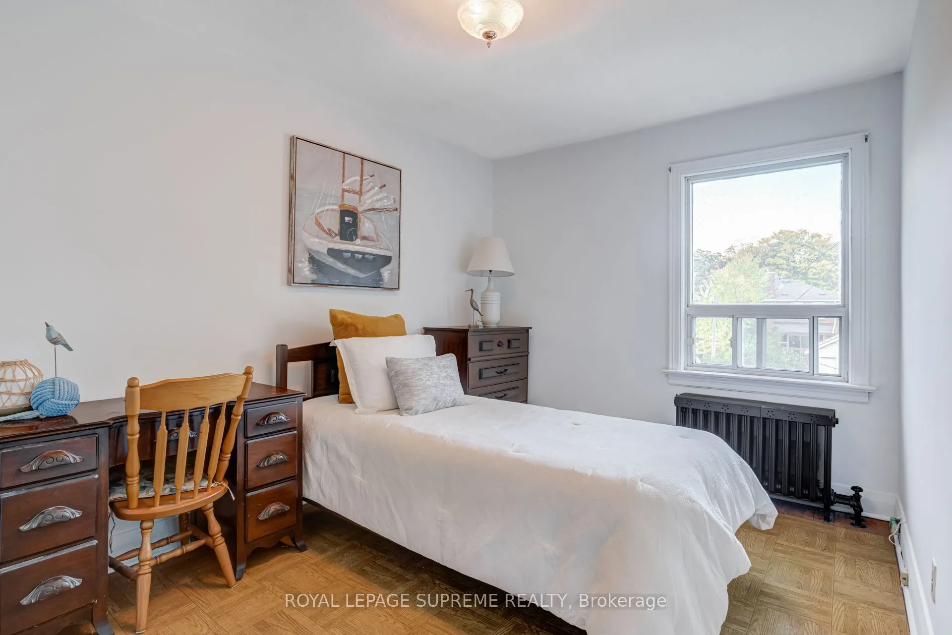 152 Parkhurst Boulevard