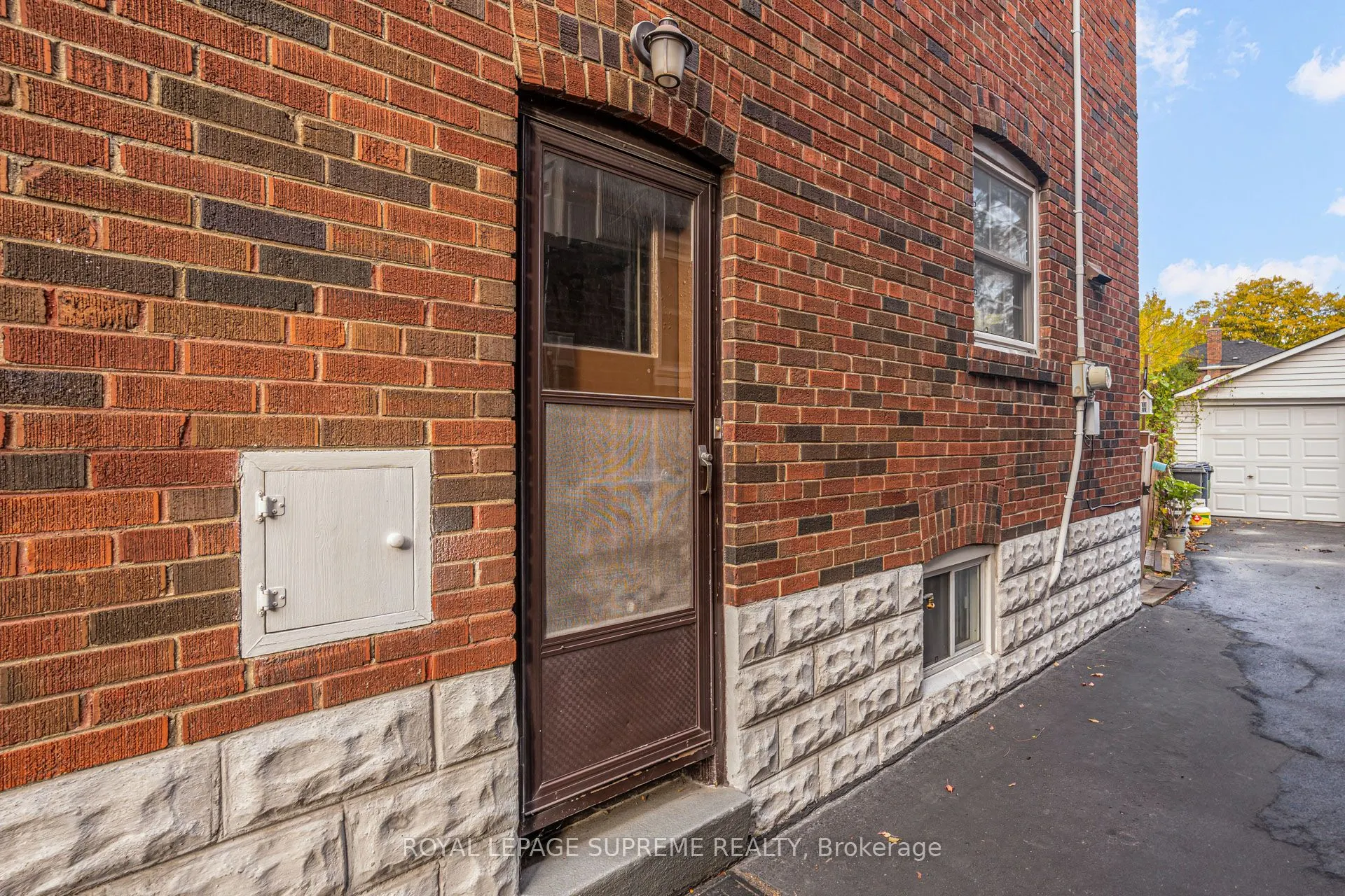 152 Parkhurst Boulevard