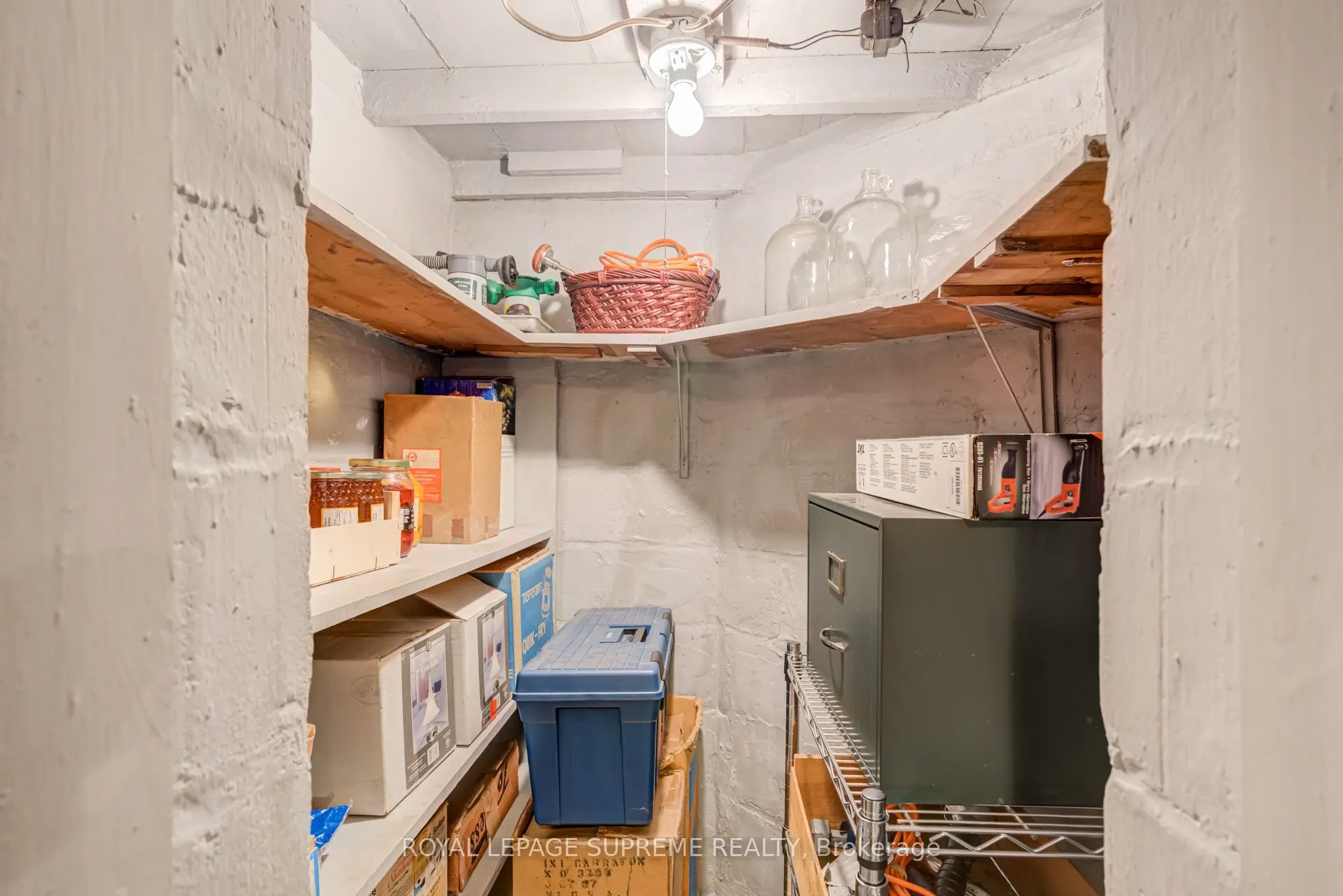 152 Parkhurst Boulevard