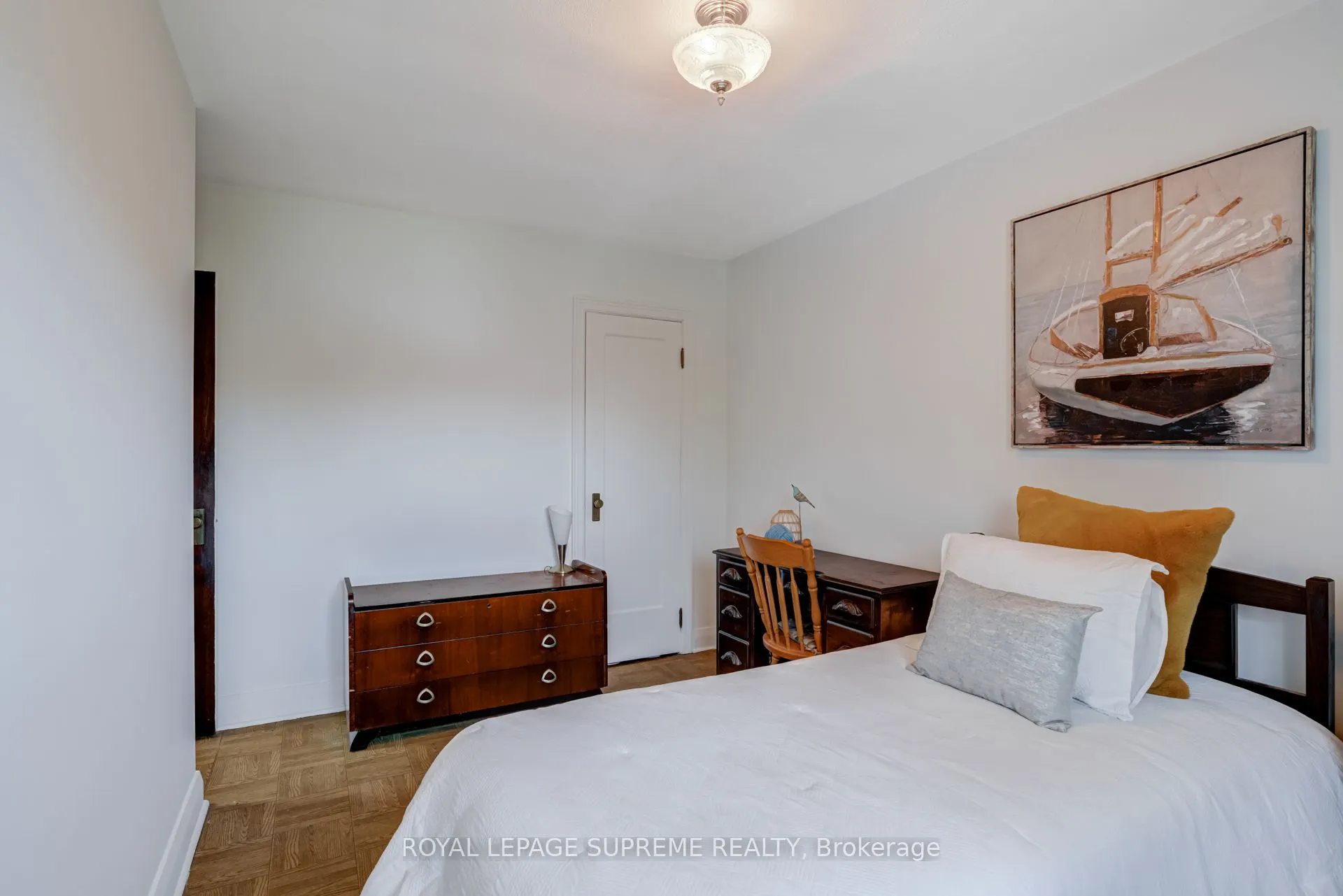 152 Parkhurst Boulevard