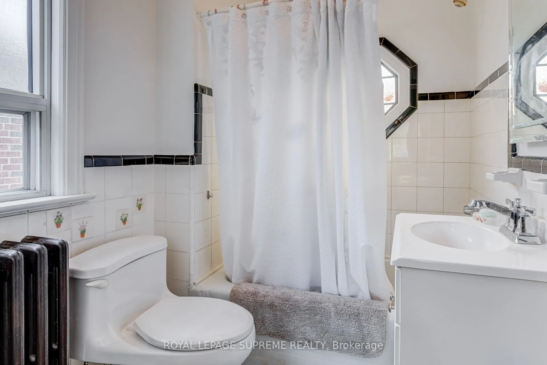 152 Parkhurst Boulevard