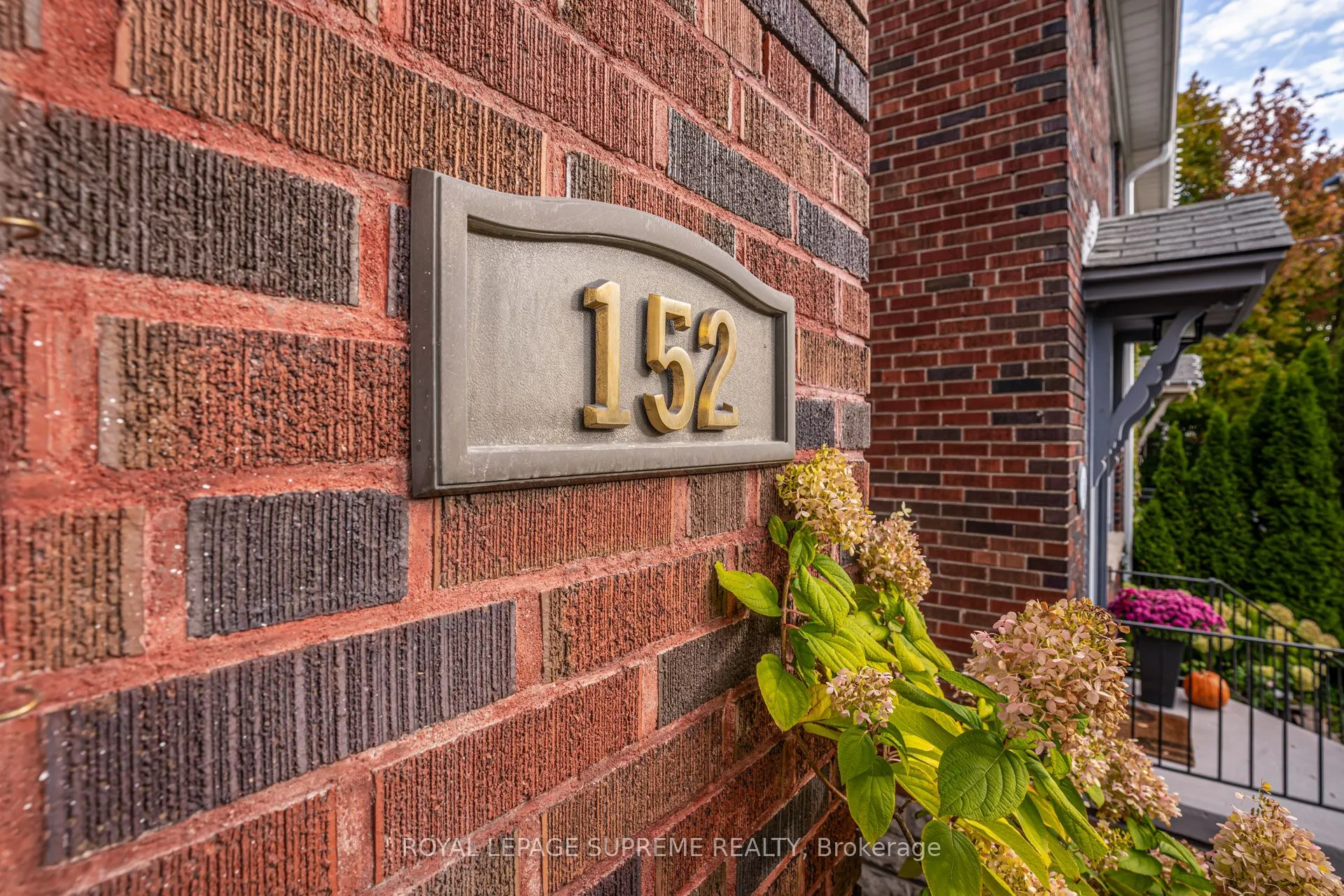 152 Parkhurst Boulevard