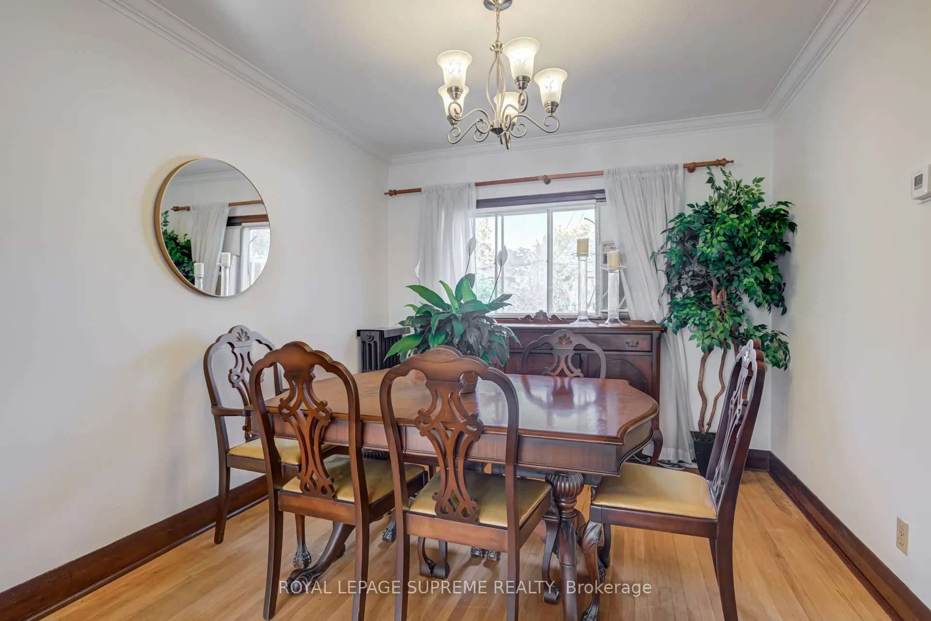 152 Parkhurst Boulevard