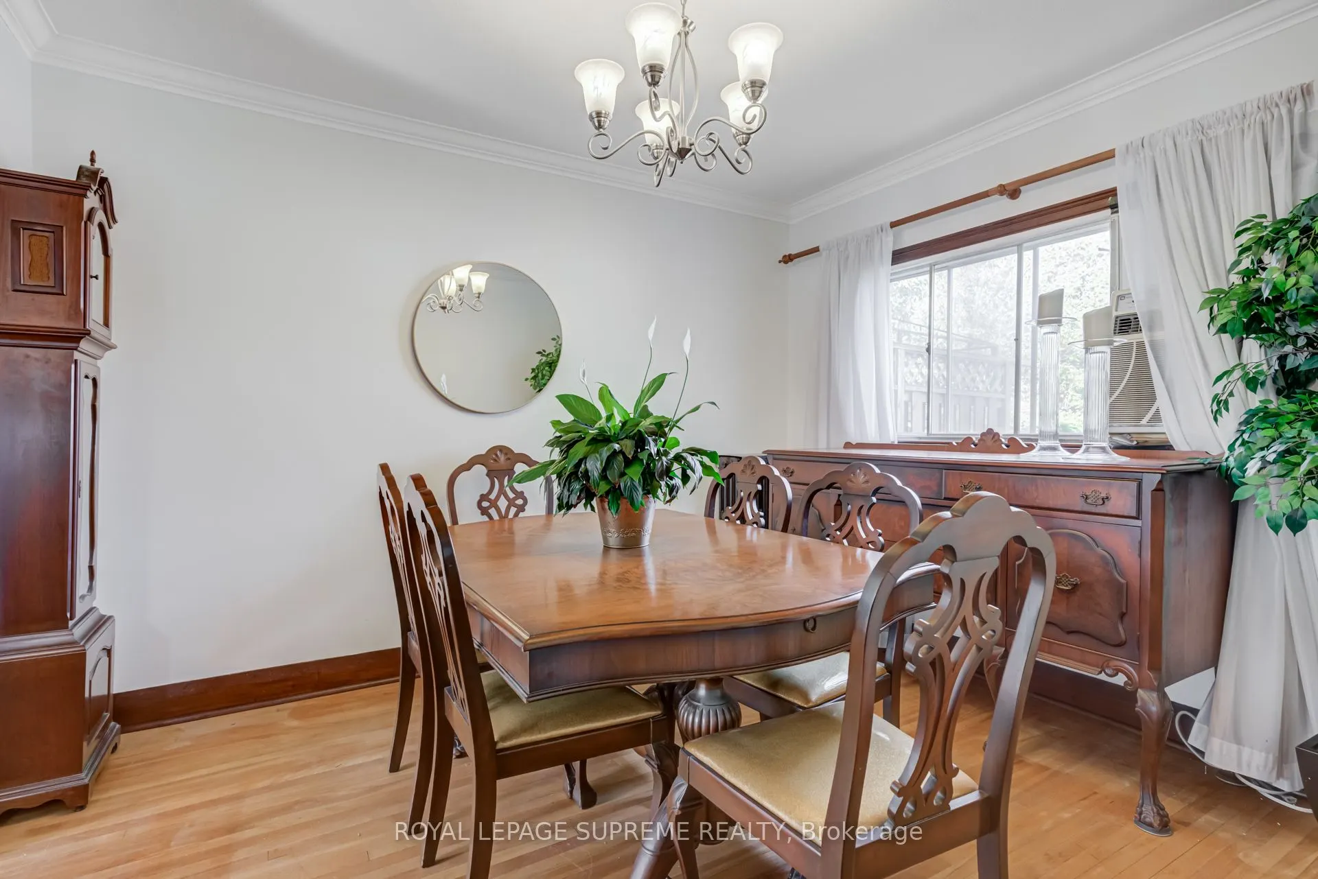 152 Parkhurst Boulevard