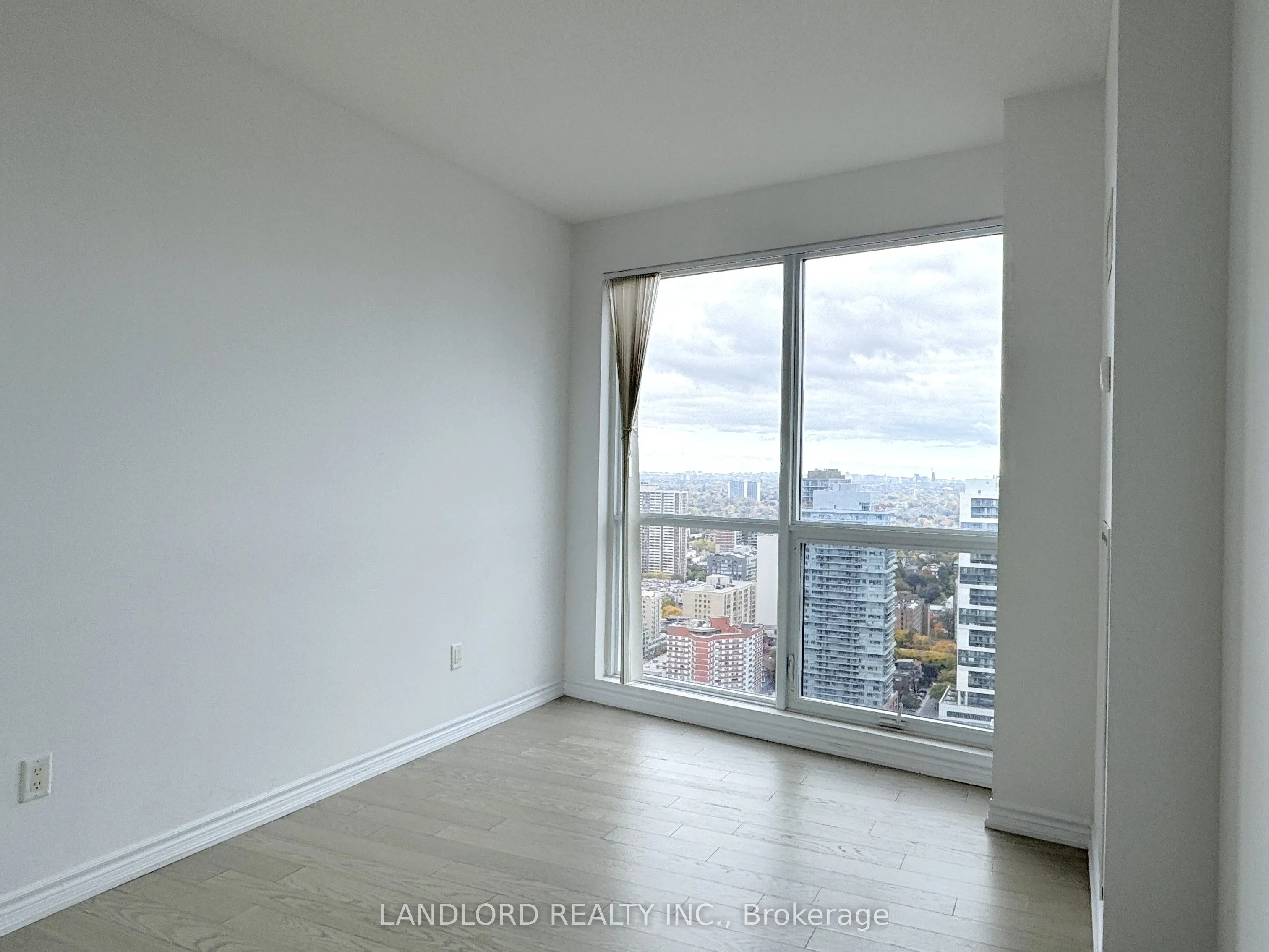 386 Yonge Street, #3507