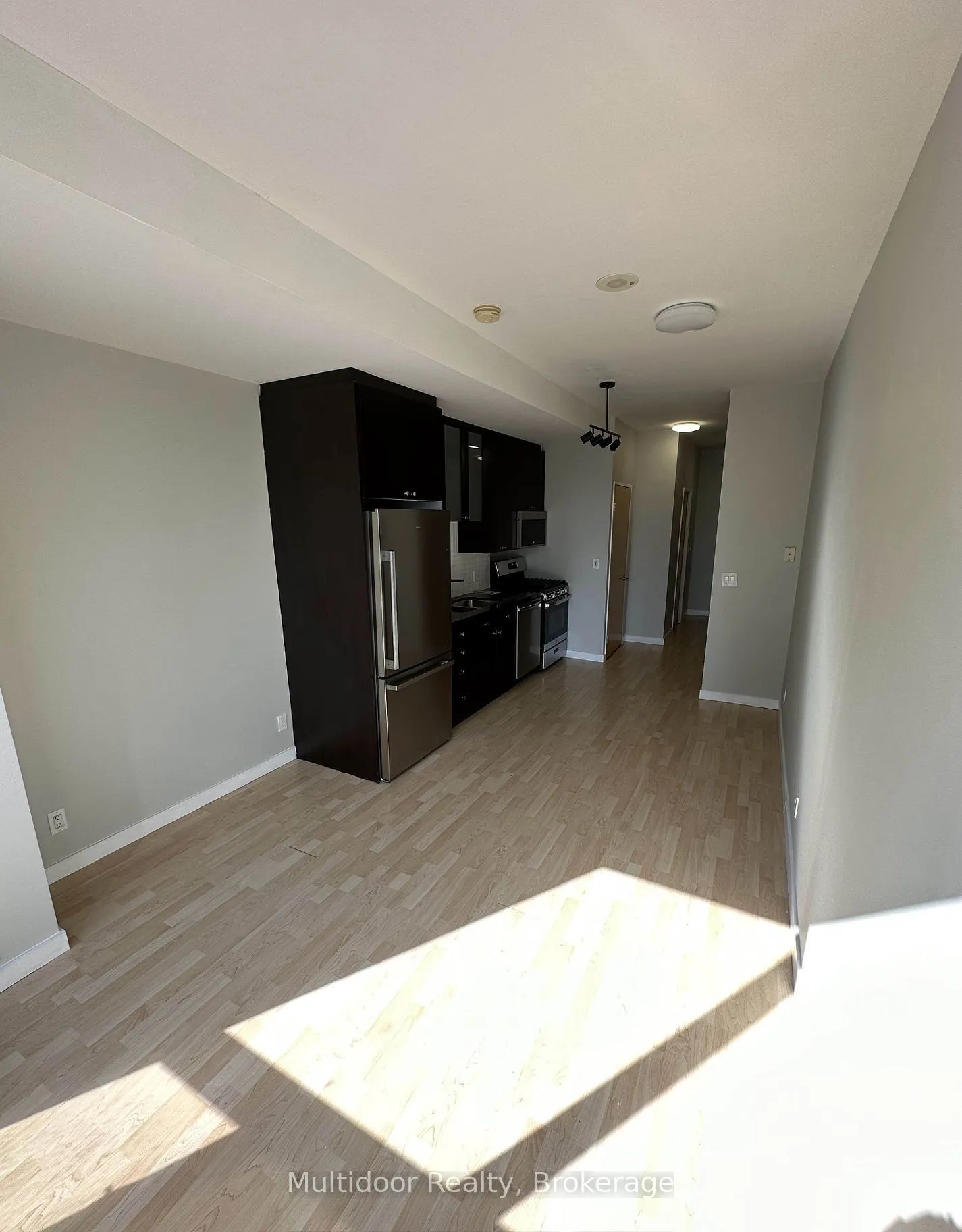 1 Shaw Street S, #817