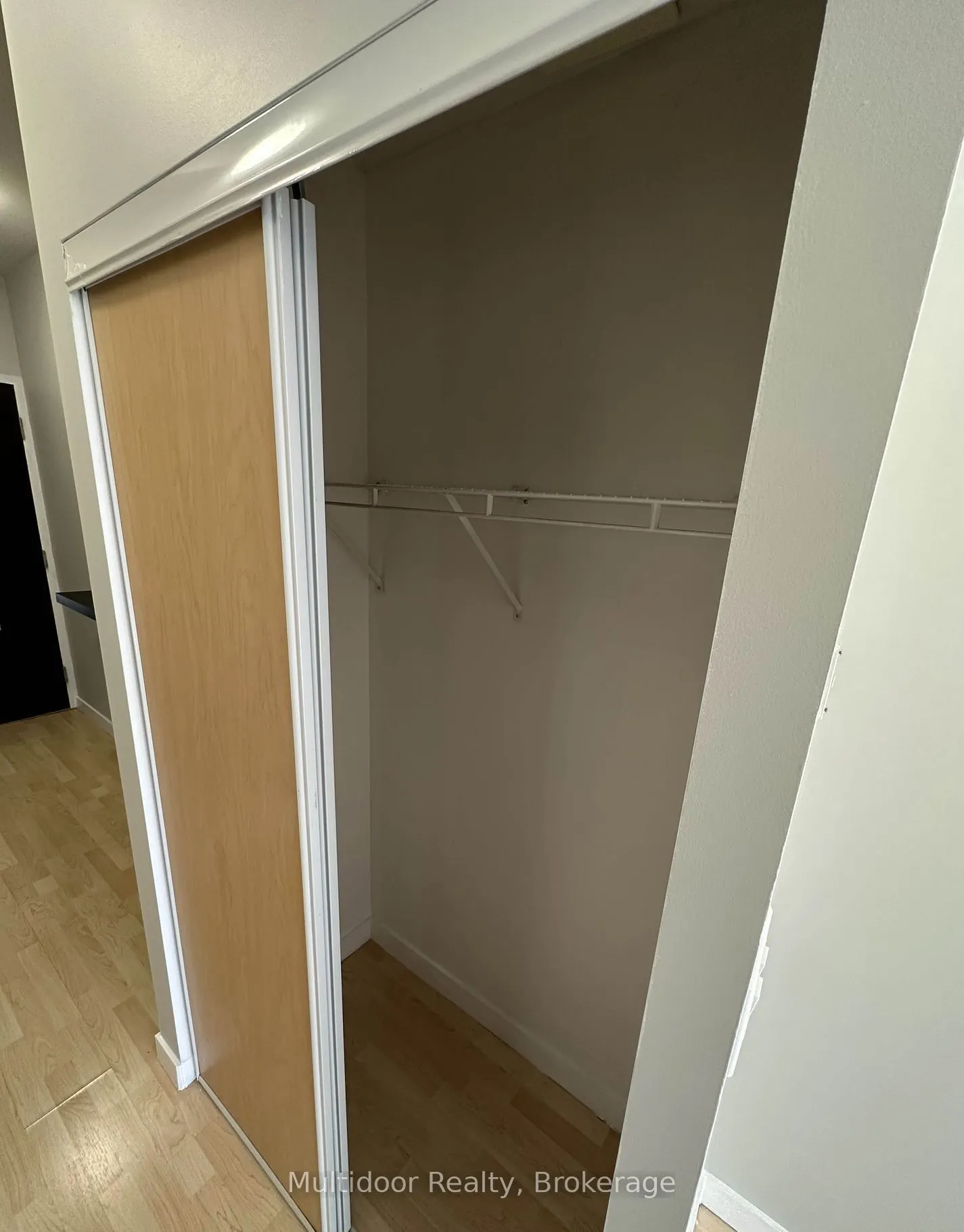 1 Shaw Street S, #817