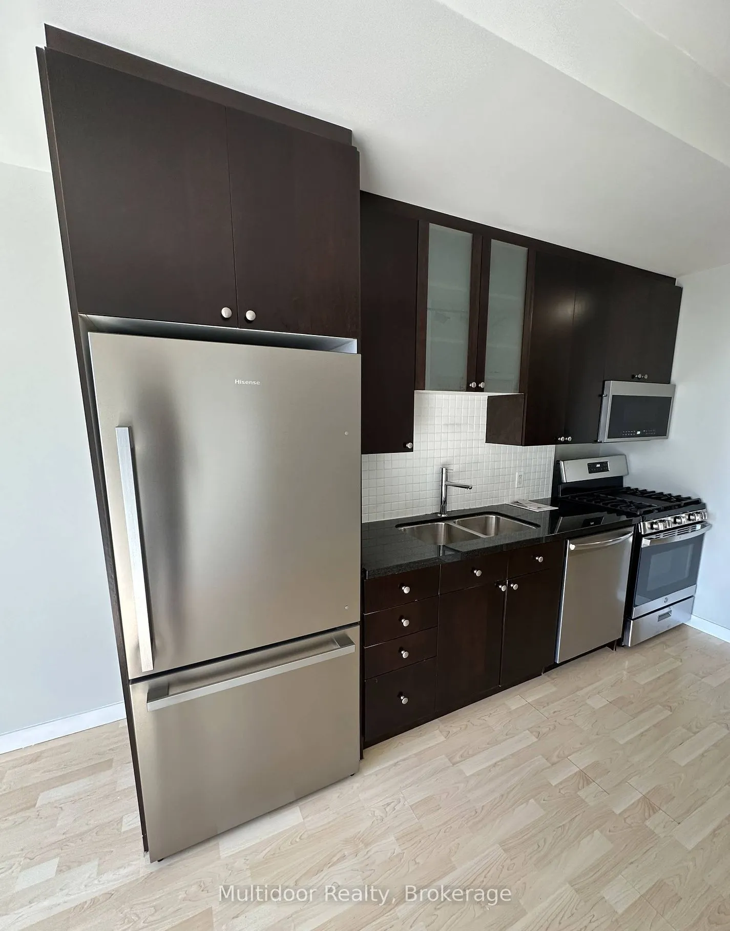 1 Shaw Street S, #817