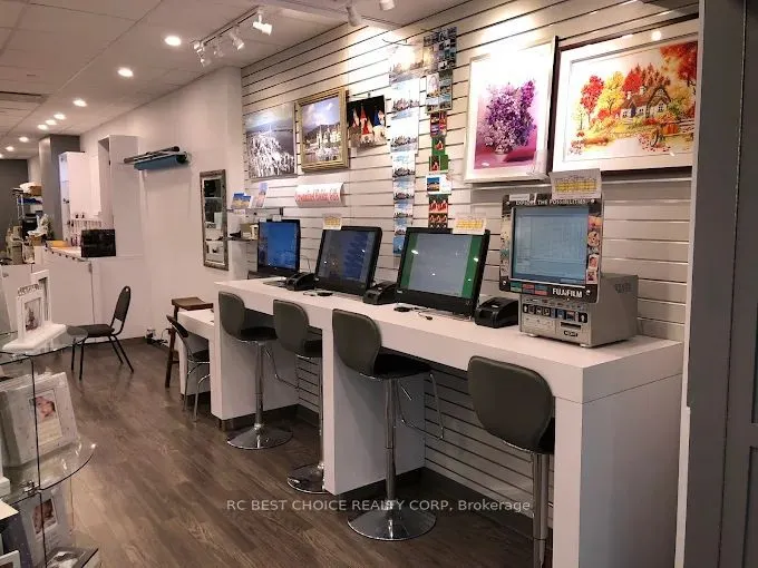 2300 Yonge Street, #C029