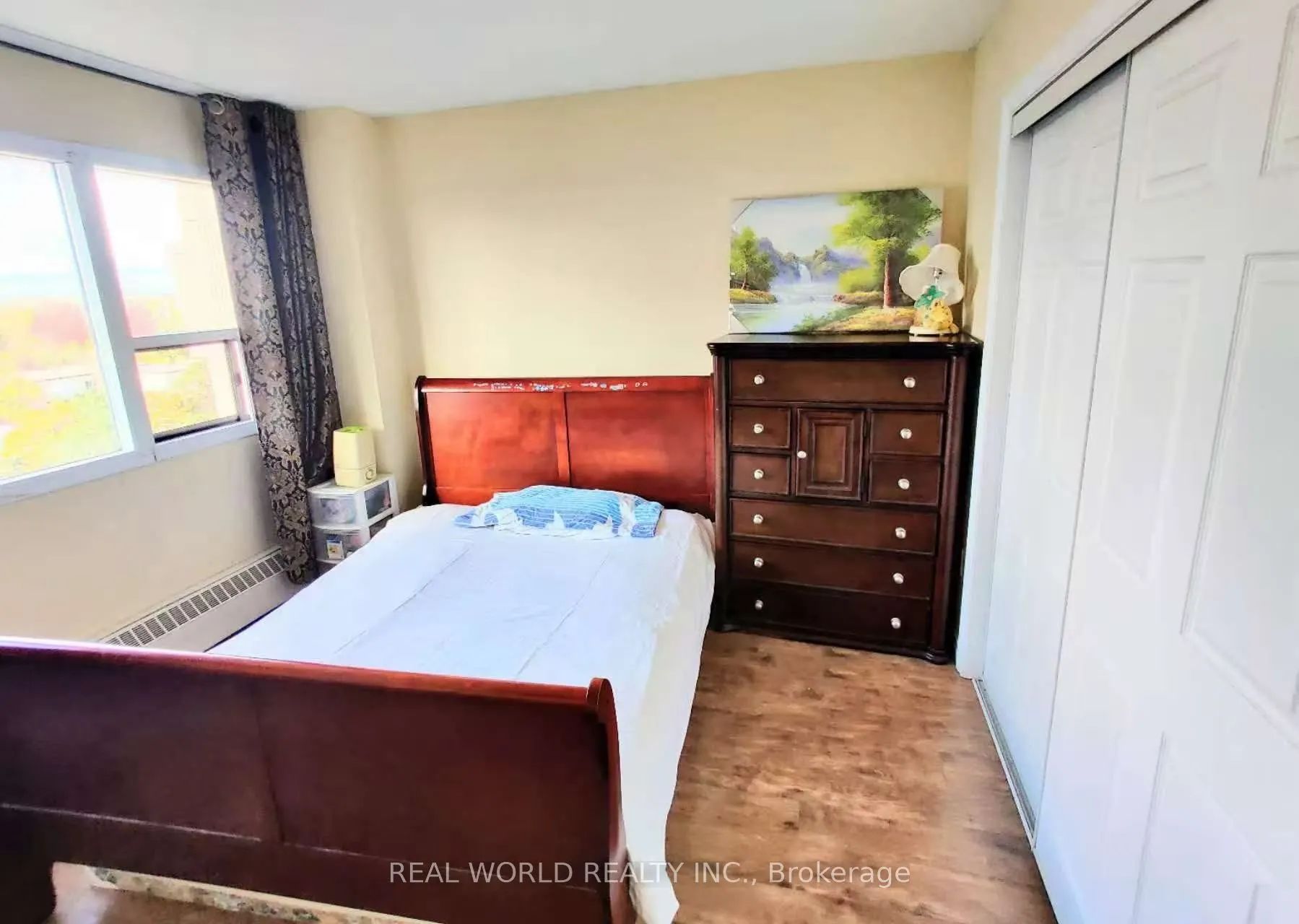 100 Leeward Glenway, #806