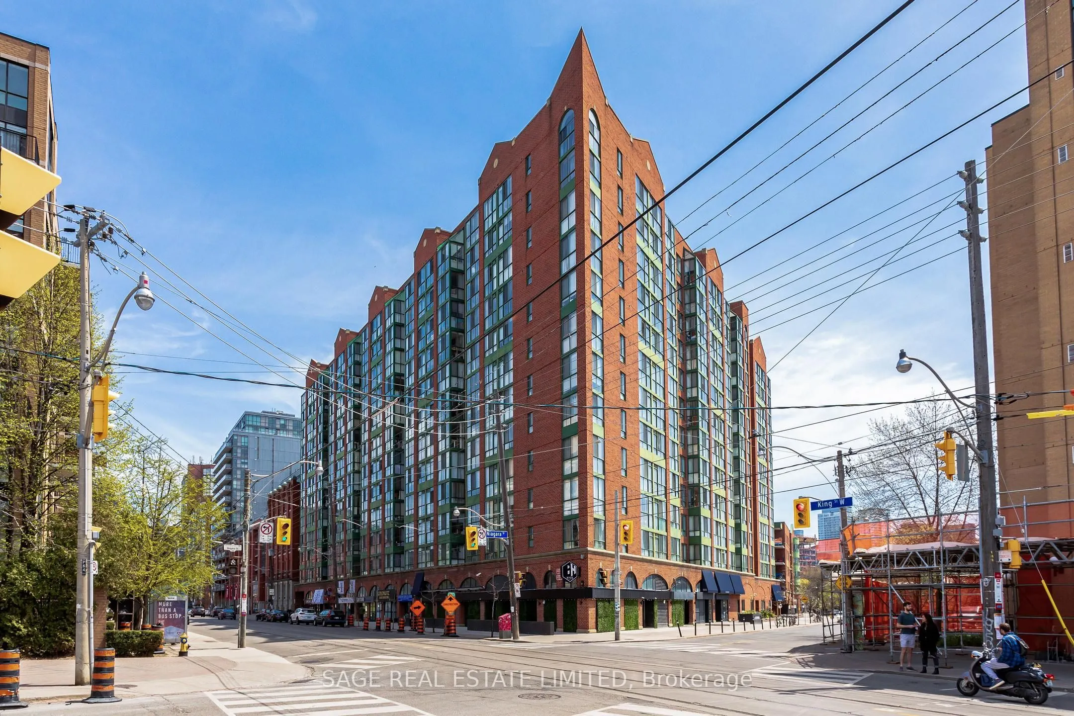 801 King Street W, #420